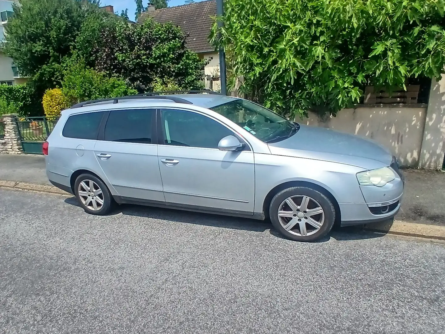 Volkswagen Passat Variant Passat SW 2.0 16S TSI 200 Carat Edition Srebrny - 2