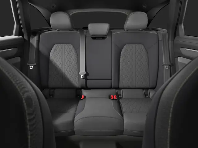 Audi A6 view 11