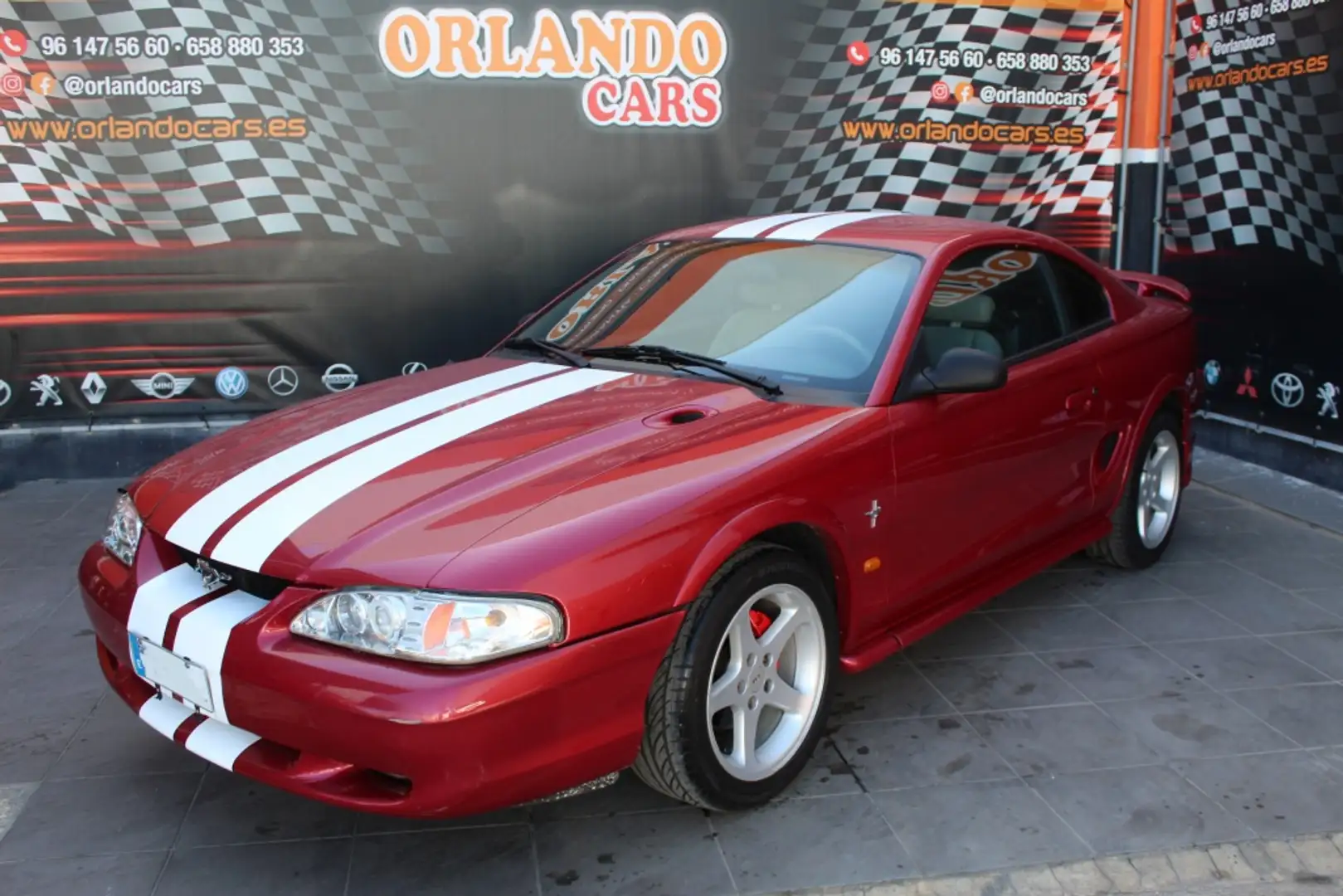 Ford Mustang V6 Coupé 202cv Aut. Rot - 1