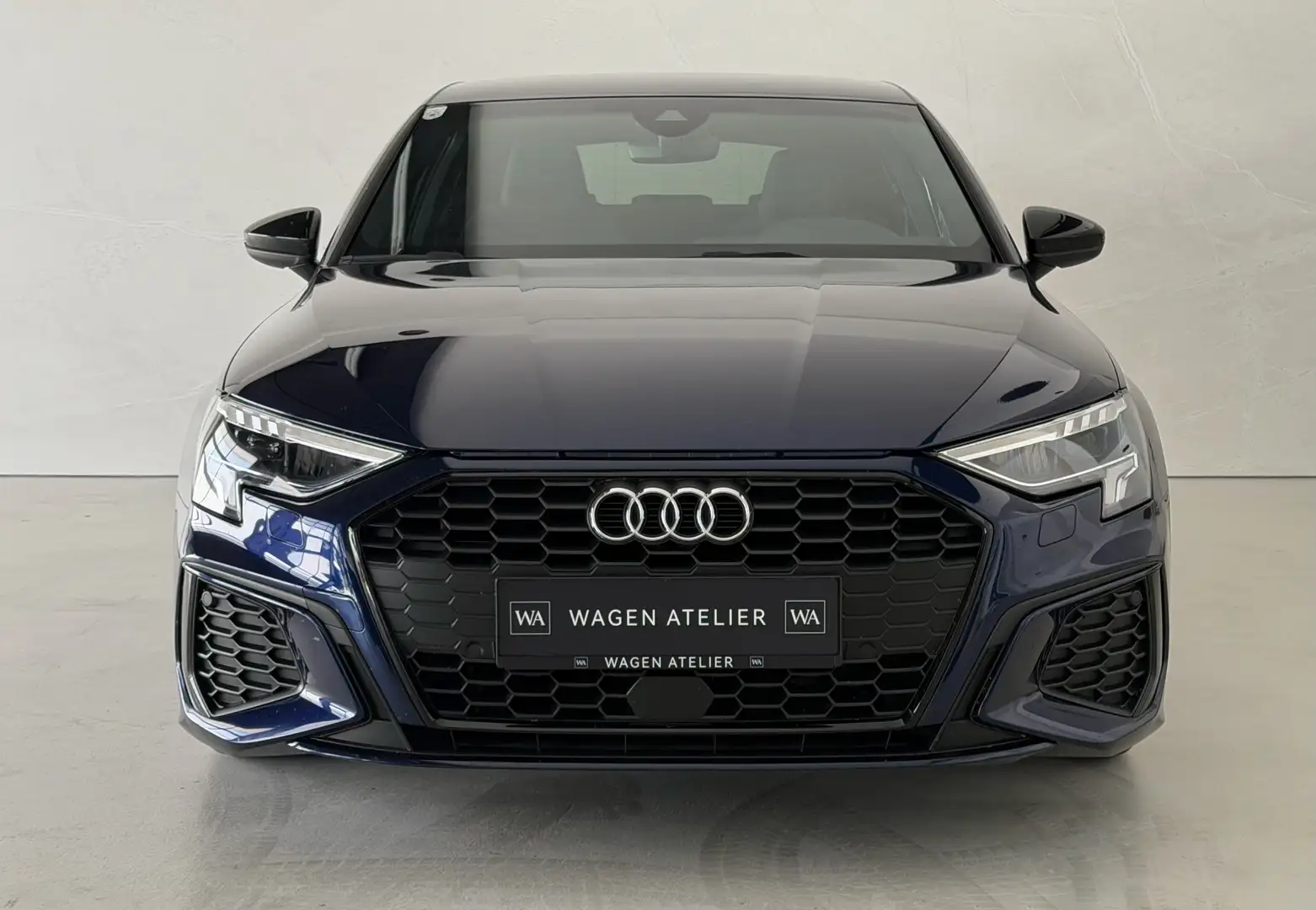 Audi A3 35 TFSI S-Line Blau - 2