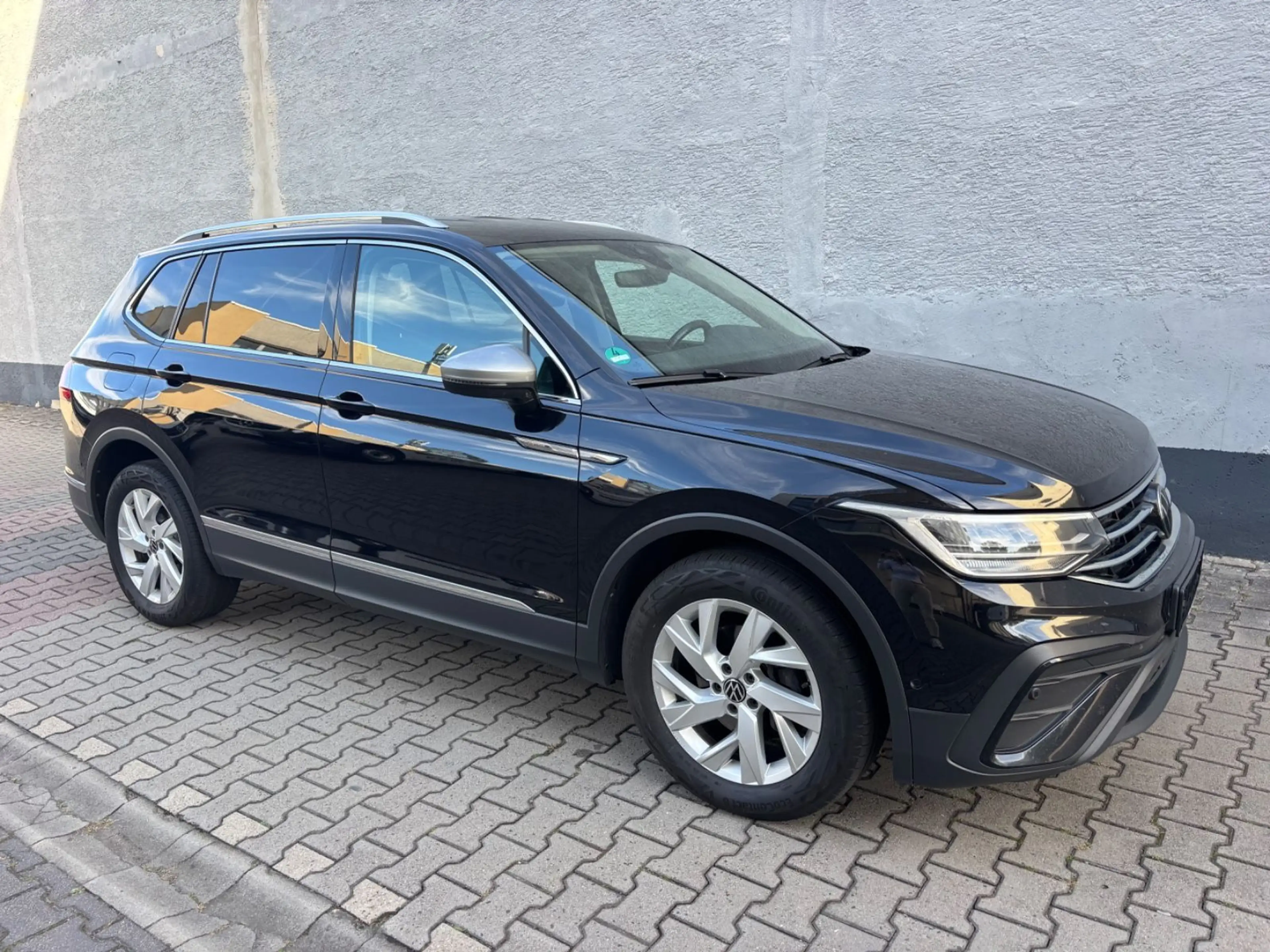 Volkswagen Tiguan Allspace /Life /7 Sitze /AHK/HEAD UP/DAB/