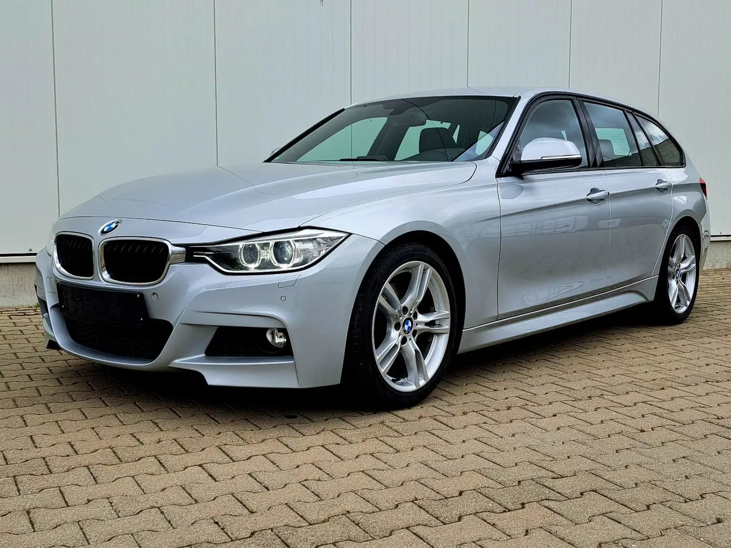 BMW 320 Touring 320 d + M Paket Argent - 1