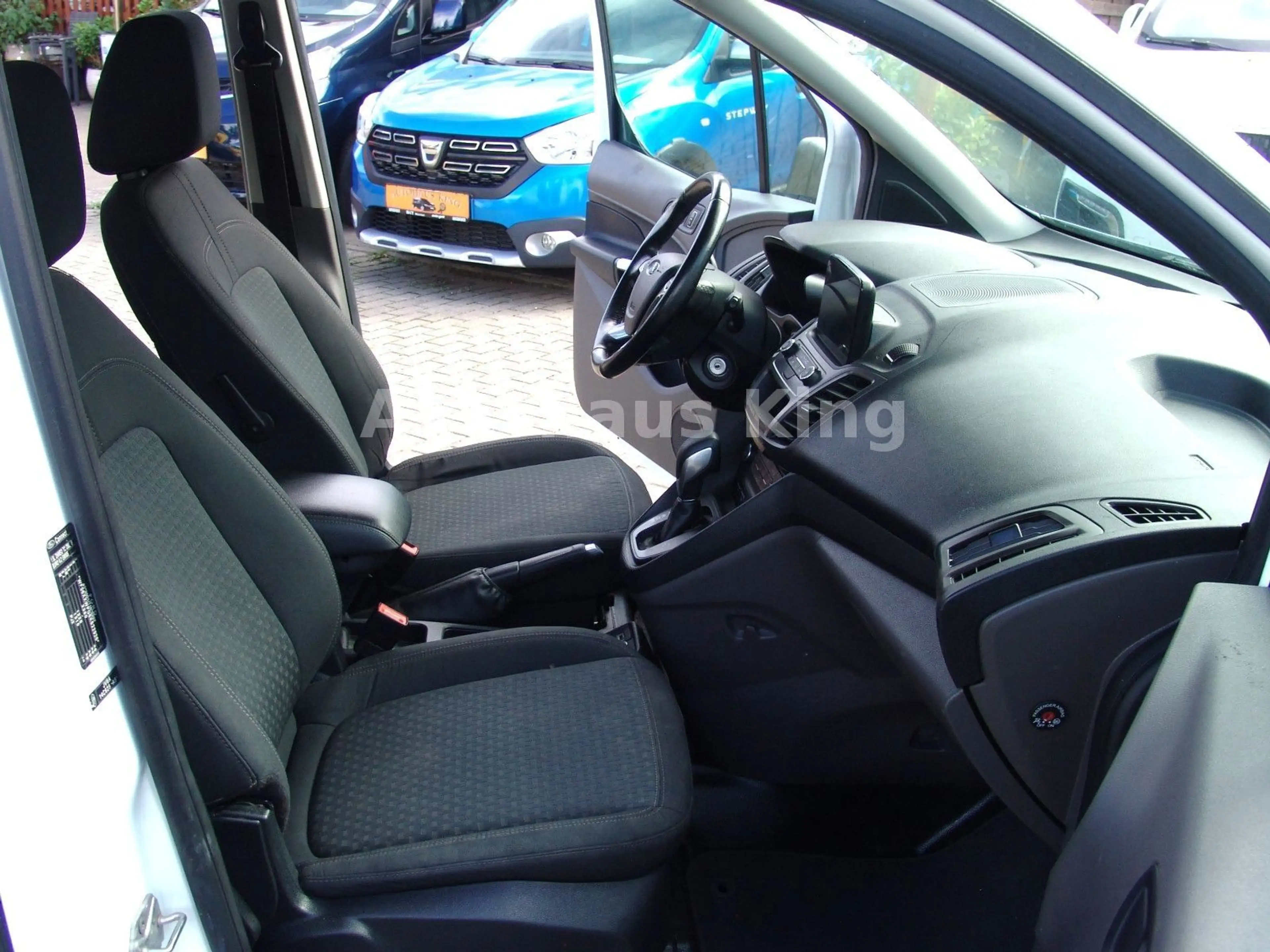 Ford Tourneo Connect Trend - NAVI/AUTOM/5Si — photo 7