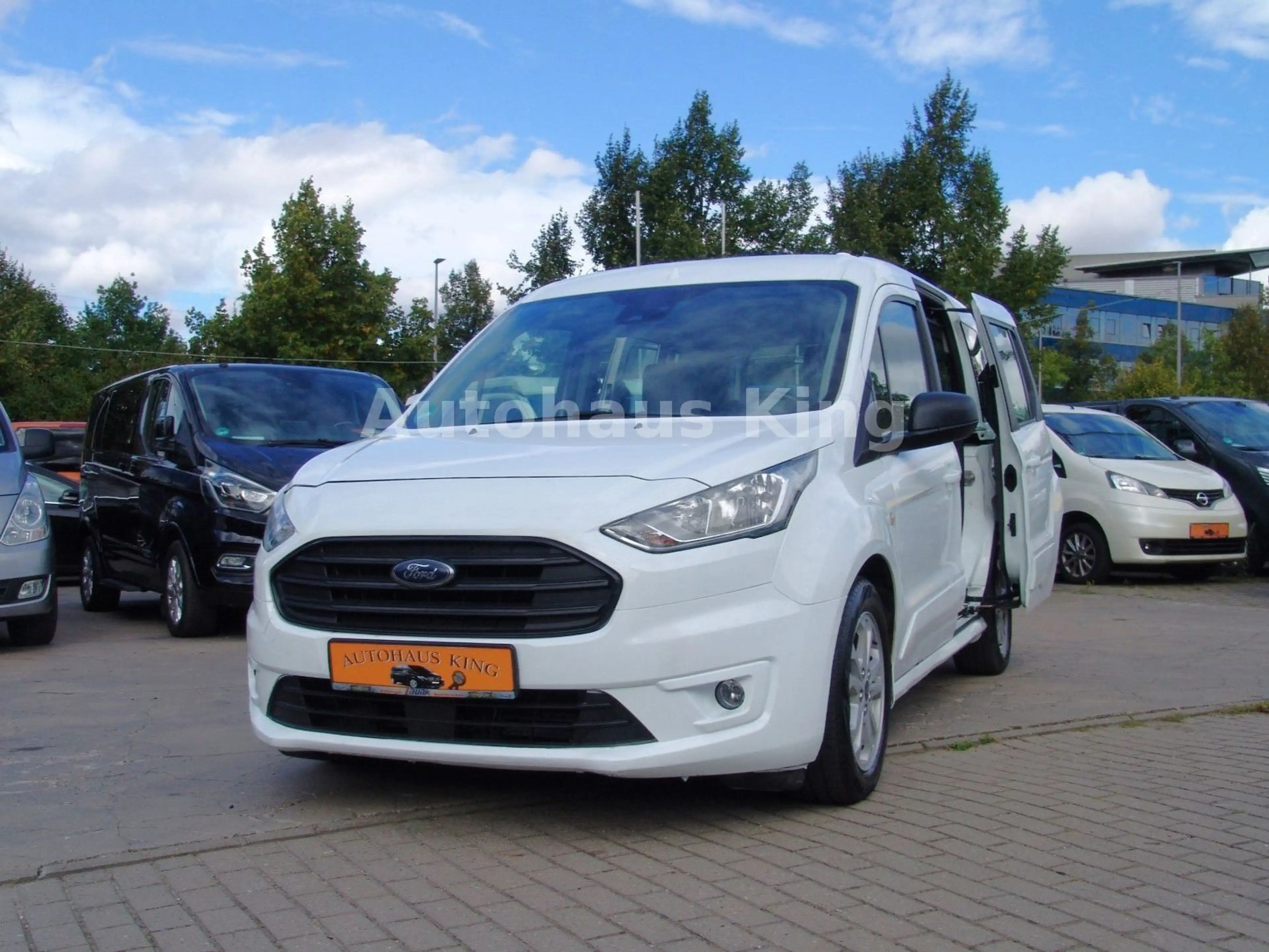 Ford Tourneo Connect Trend - NAVI/AUTOM/5Si — photo 3