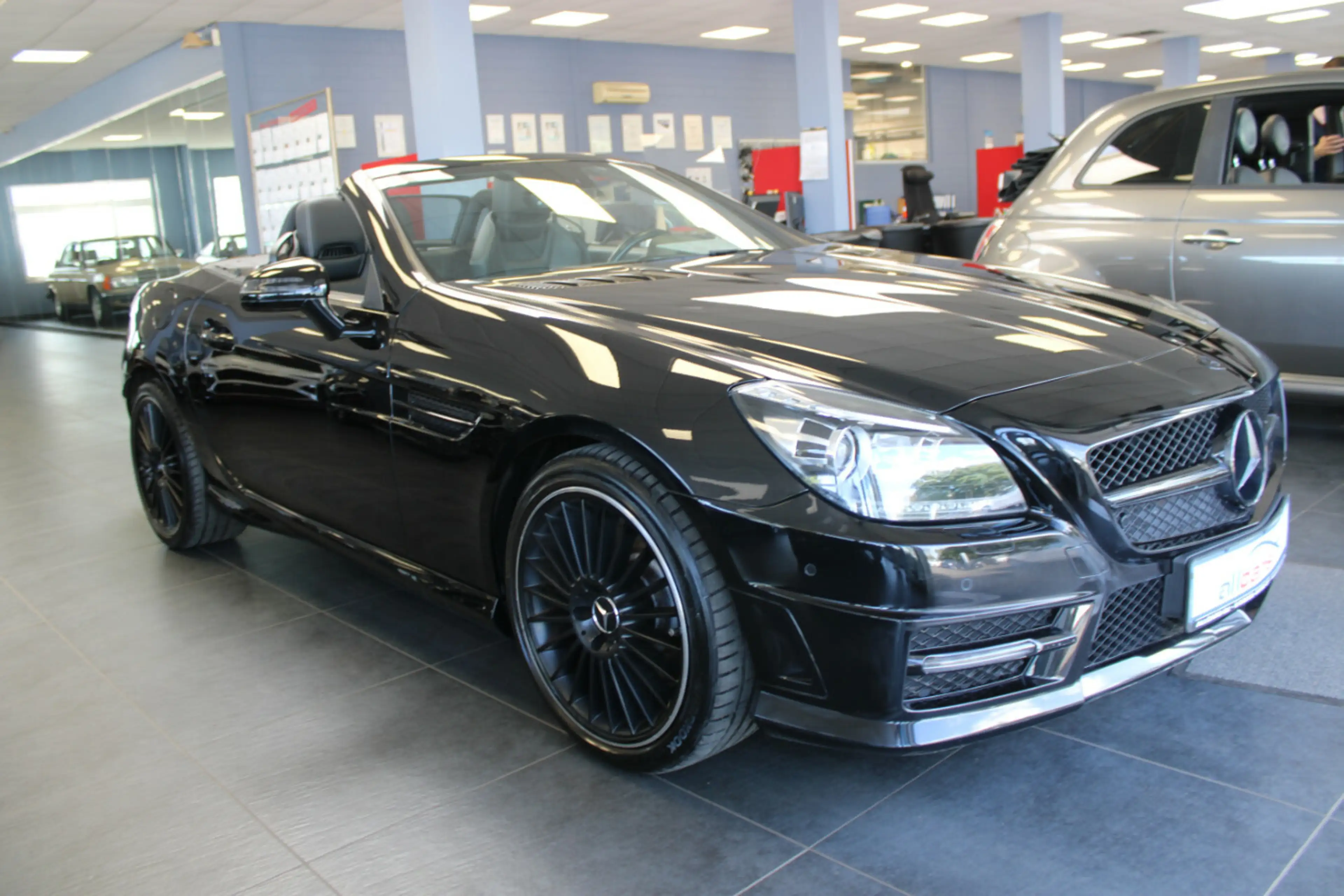 Mercedes-Benz SLK 200 CGI BlueEFFICIENCY - Panorama -