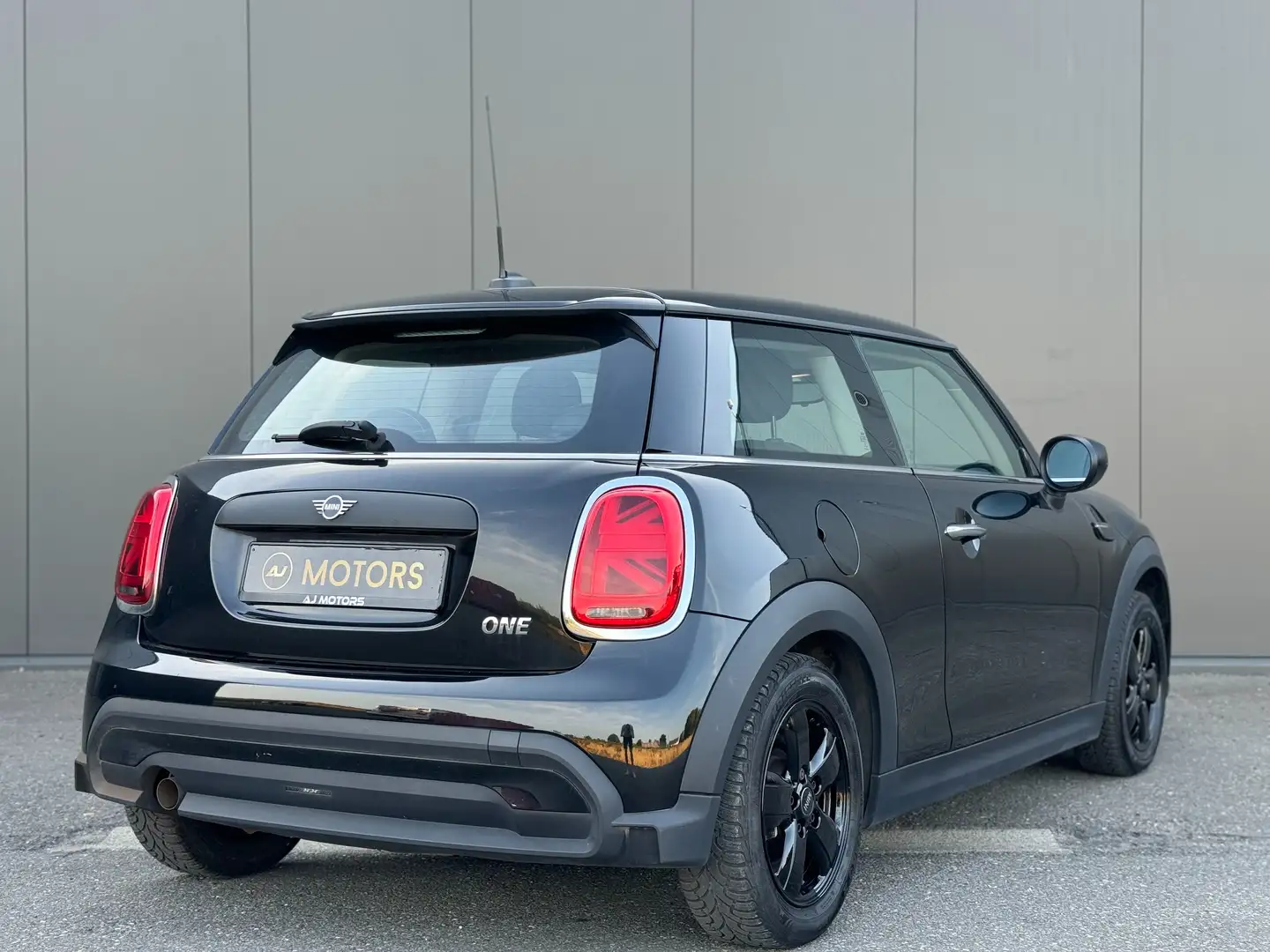 MINI One 102cv - New Lift - LED - GPS - Garantie 12M Noir - 2
