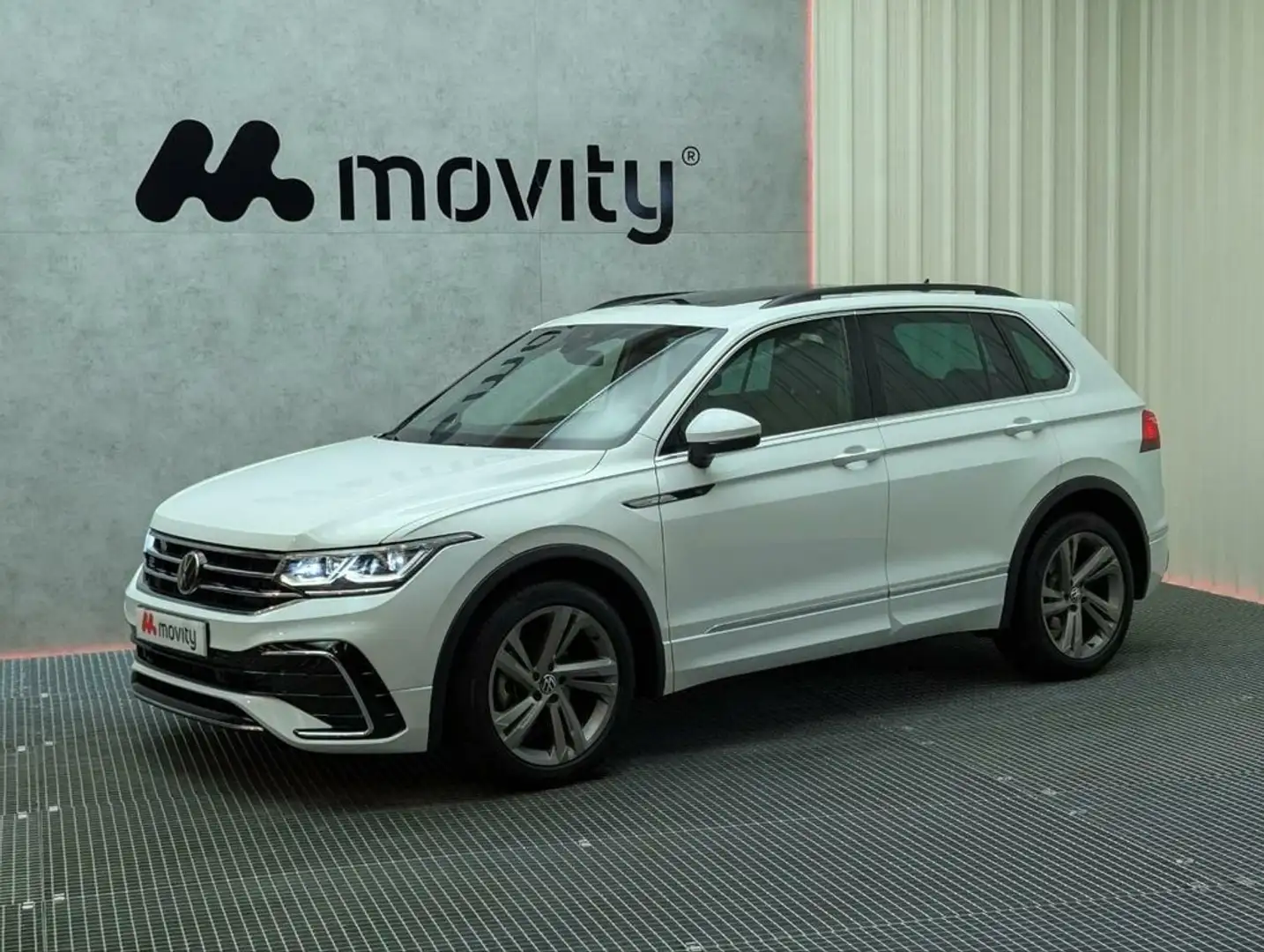 Volkswagen Tiguan R-LINE 2.0 TDI 150CV DSG Blanc - 1