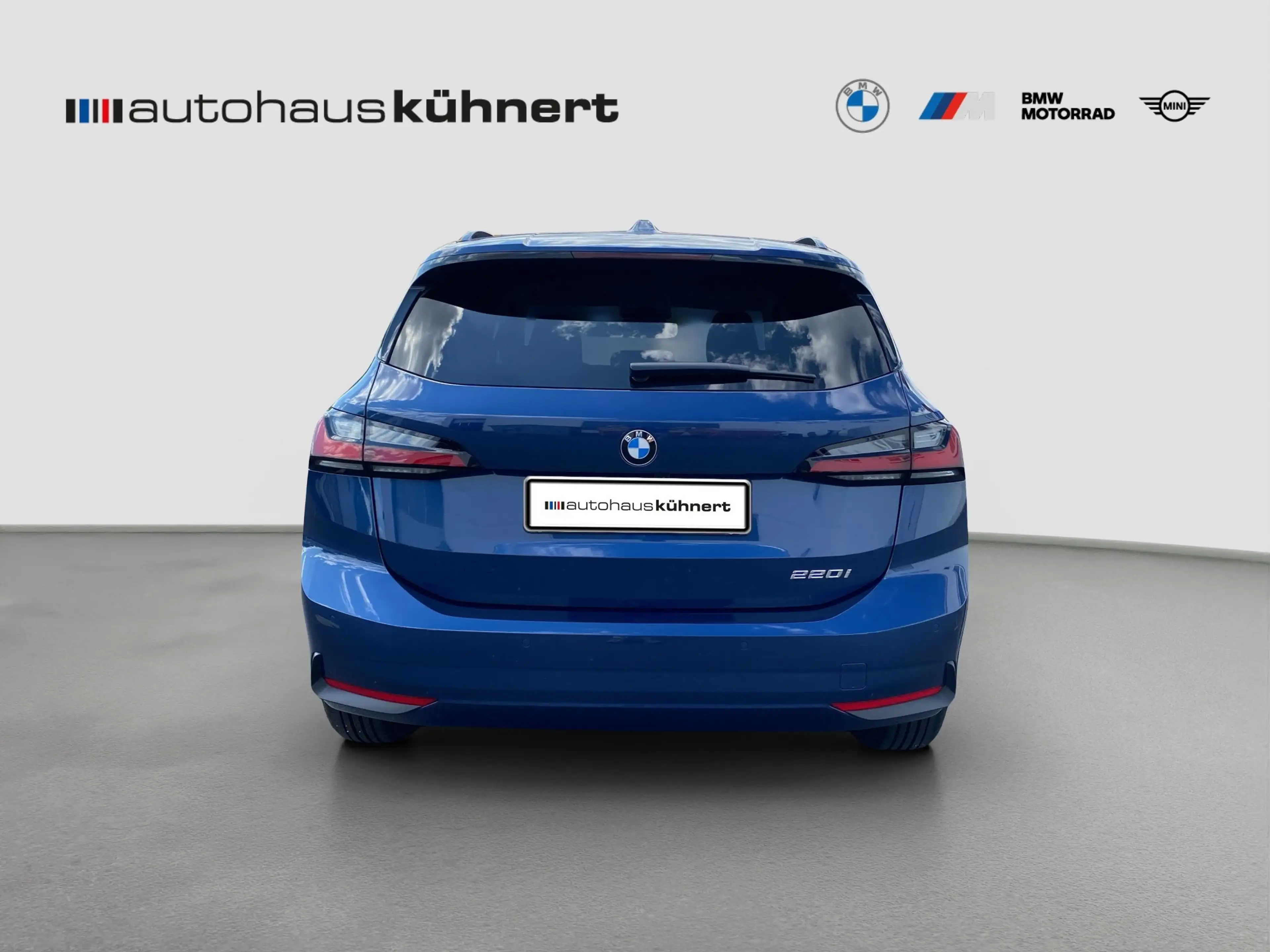BMW 220 220i Active Tourer LED SpurAss AHK HiFi Navi RFK — photo 6