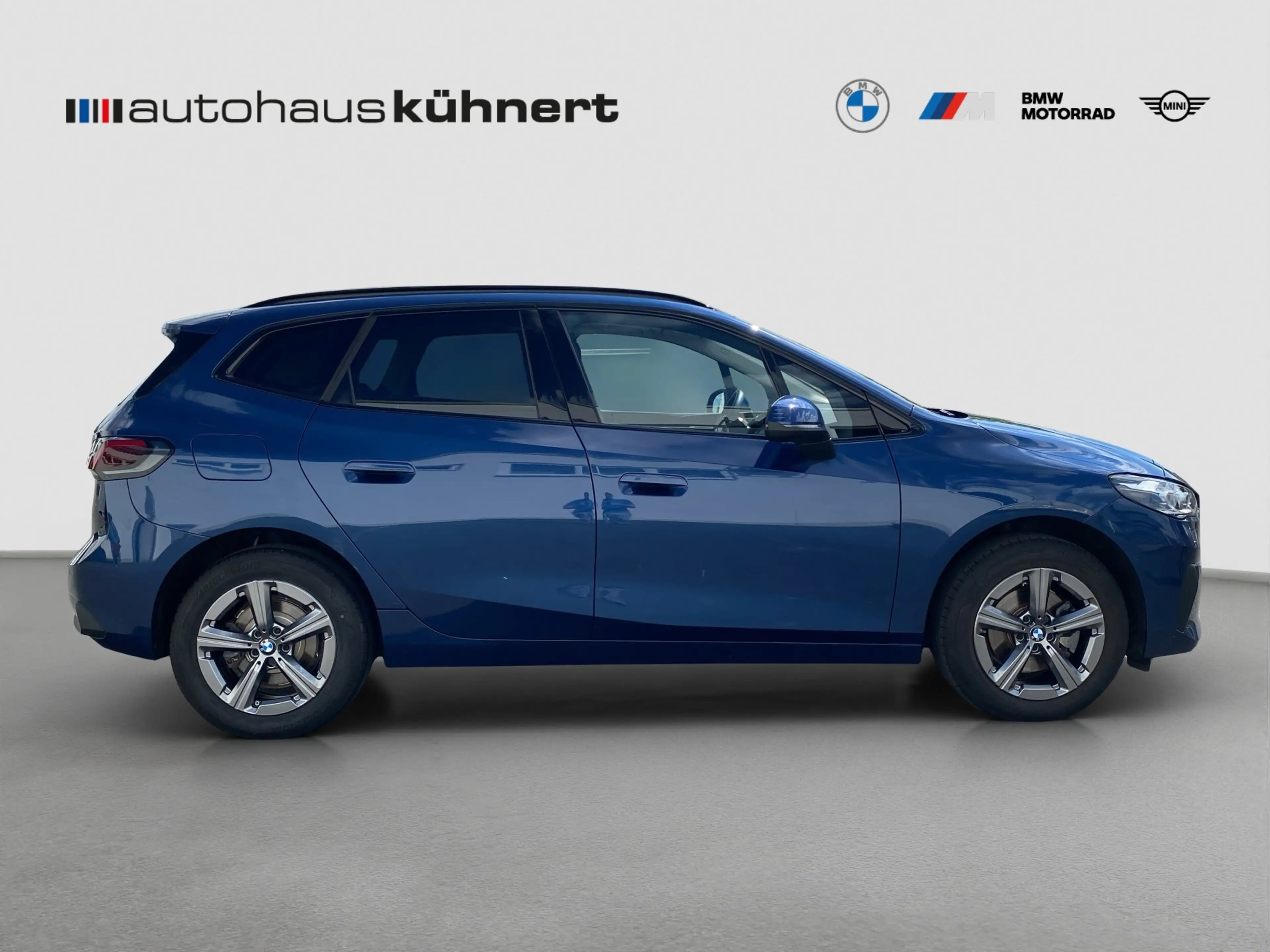 BMW 220 220i Active Tourer LED SpurAss AHK HiFi Navi RFK — photo 8