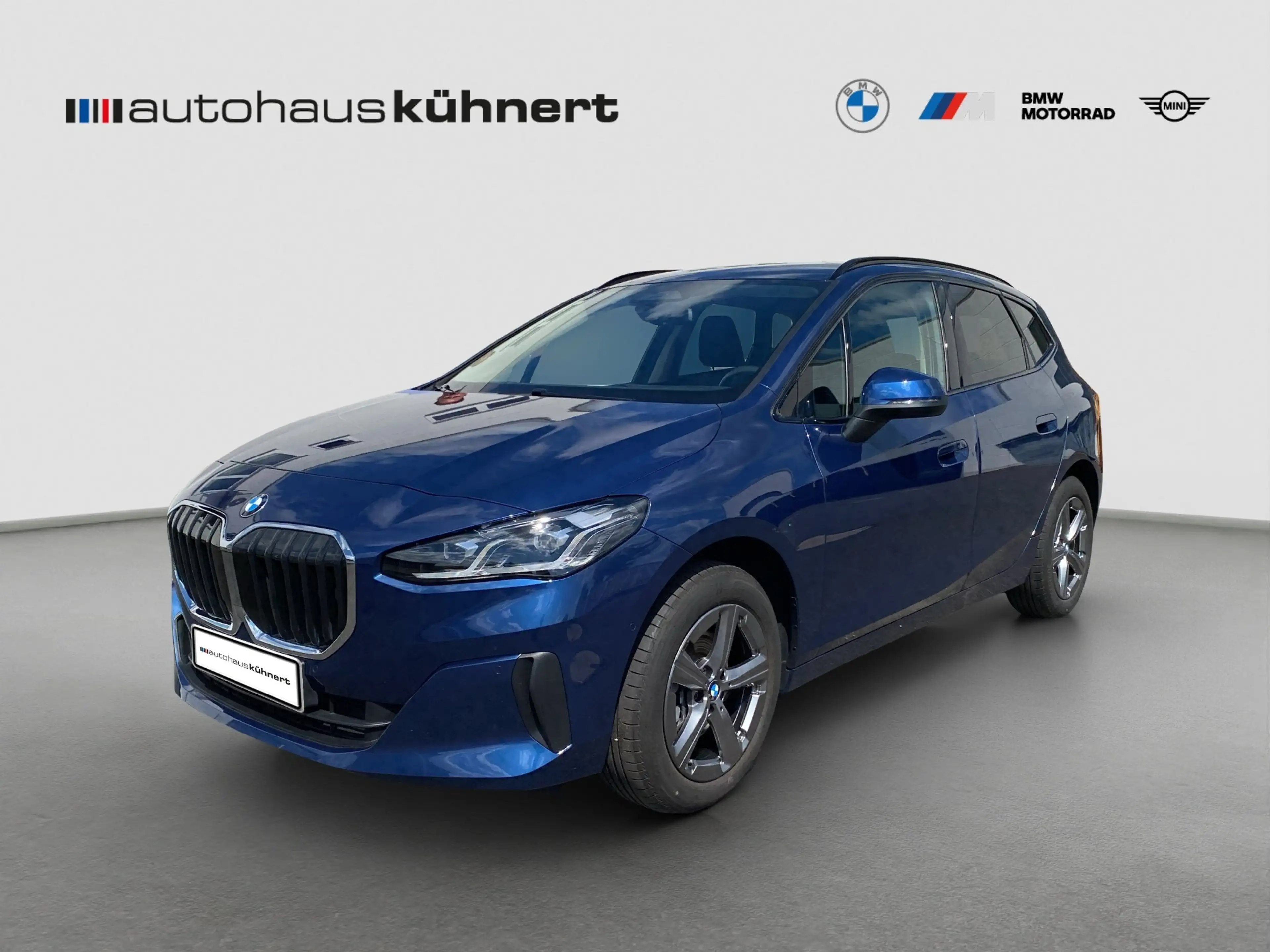 BMW 220 220i Active Tourer LED SpurAss AHK HiFi Navi RFK — photo 2