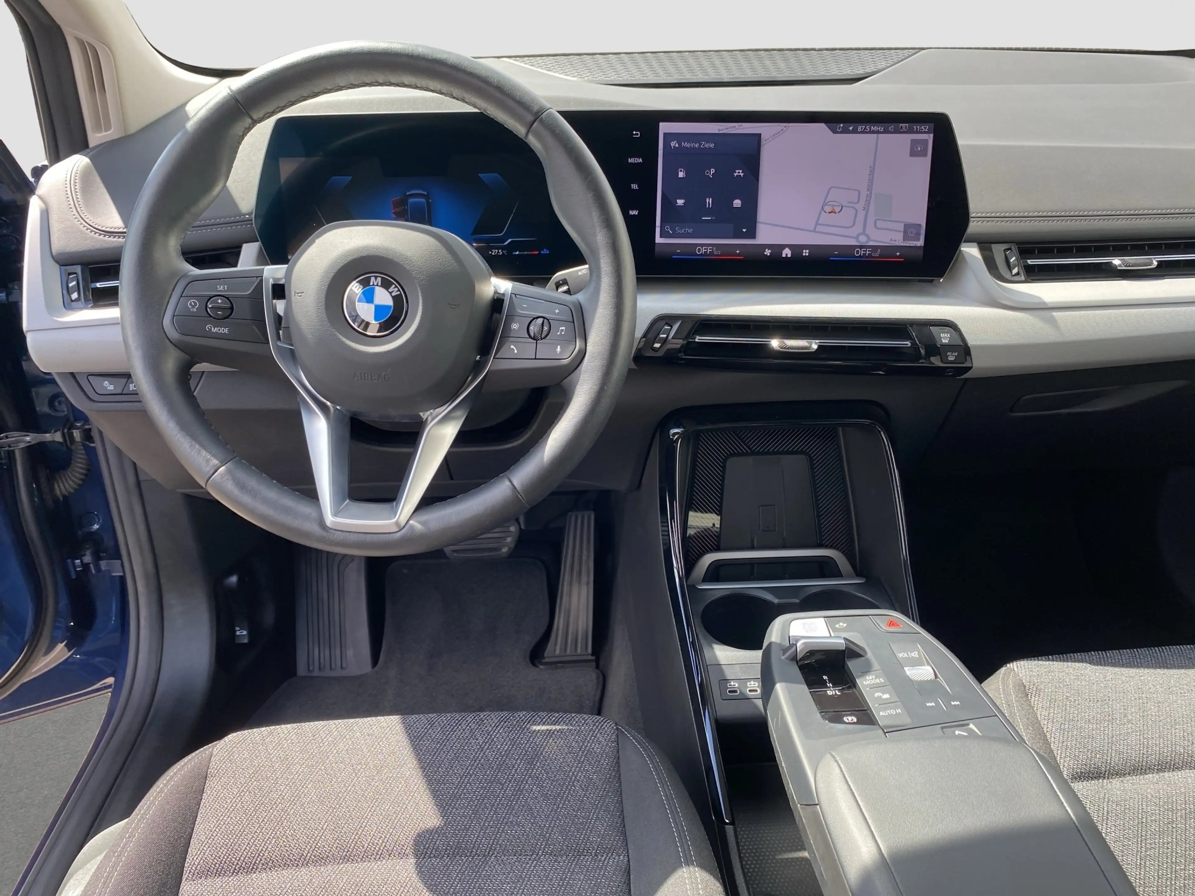 BMW 220 220i Active Tourer LED SpurAss AHK HiFi Navi RFK — photo 12