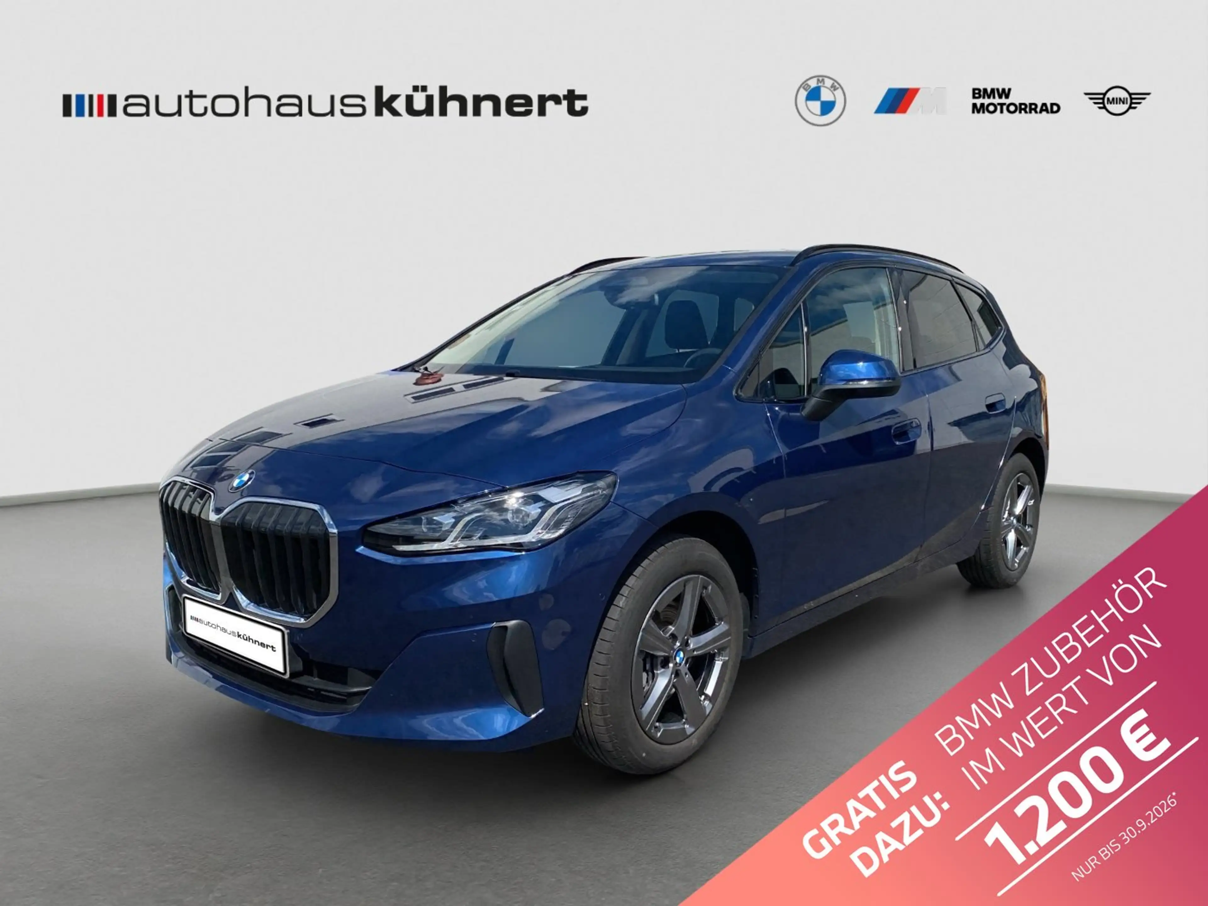 BMW 220 220i Active Tourer LED SpurAss AHK HiFi Navi RFK