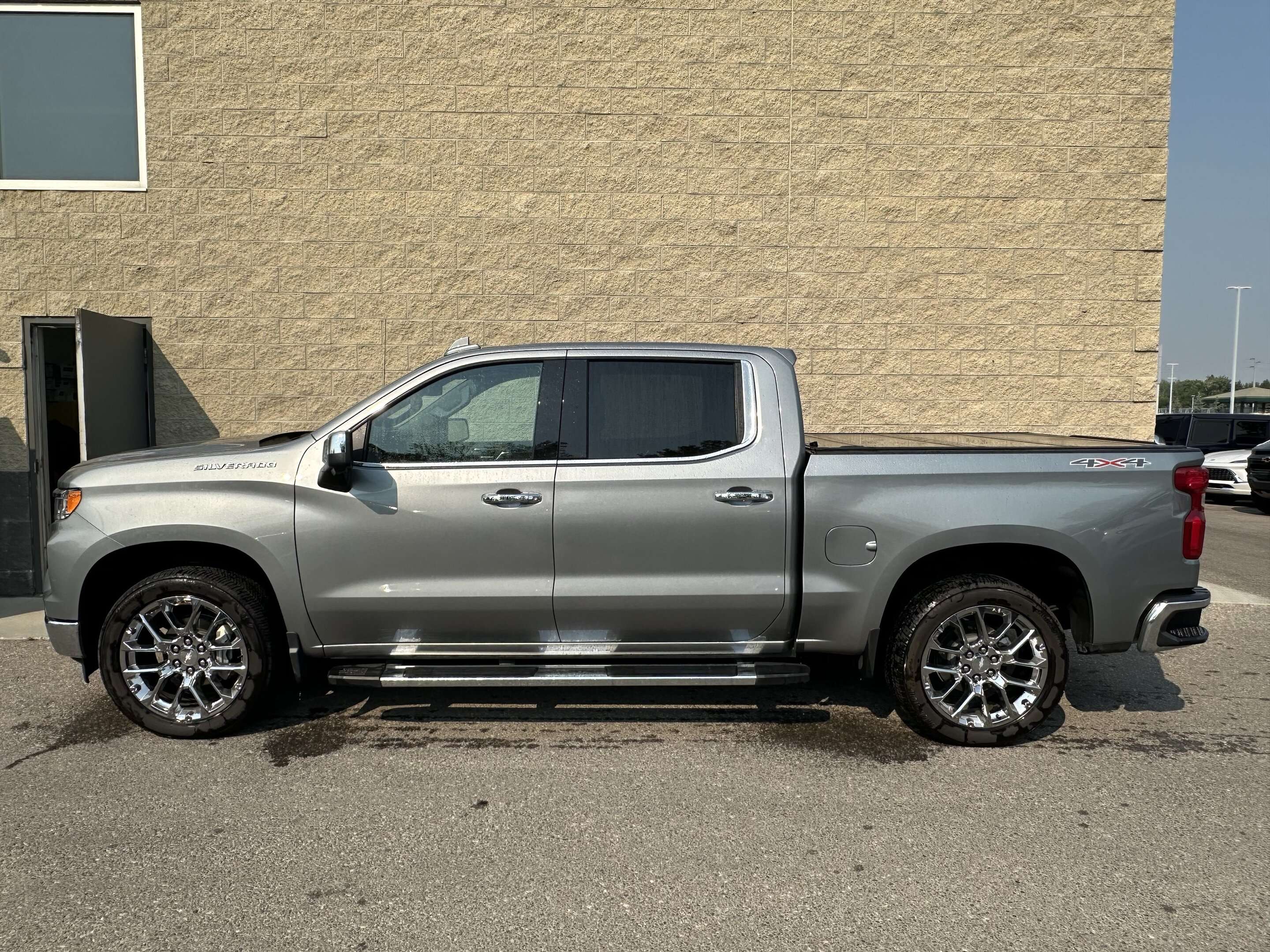 2026 Chevrolet Silverado 1500 LTZ — снимка 1