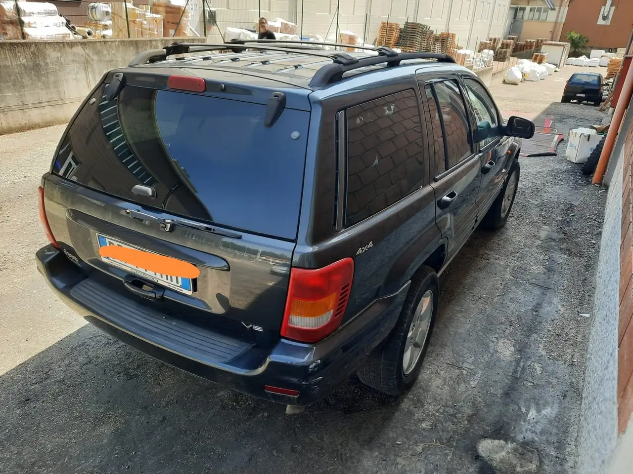 Jeep Grand Cherokee 5.9 Limited LX auto, foto 2