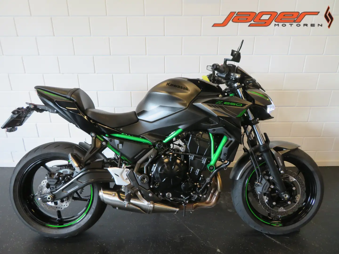 Kawasaki Z 650 Z650 ABS NIEUWSTAAT HISTORIE Groen - 1