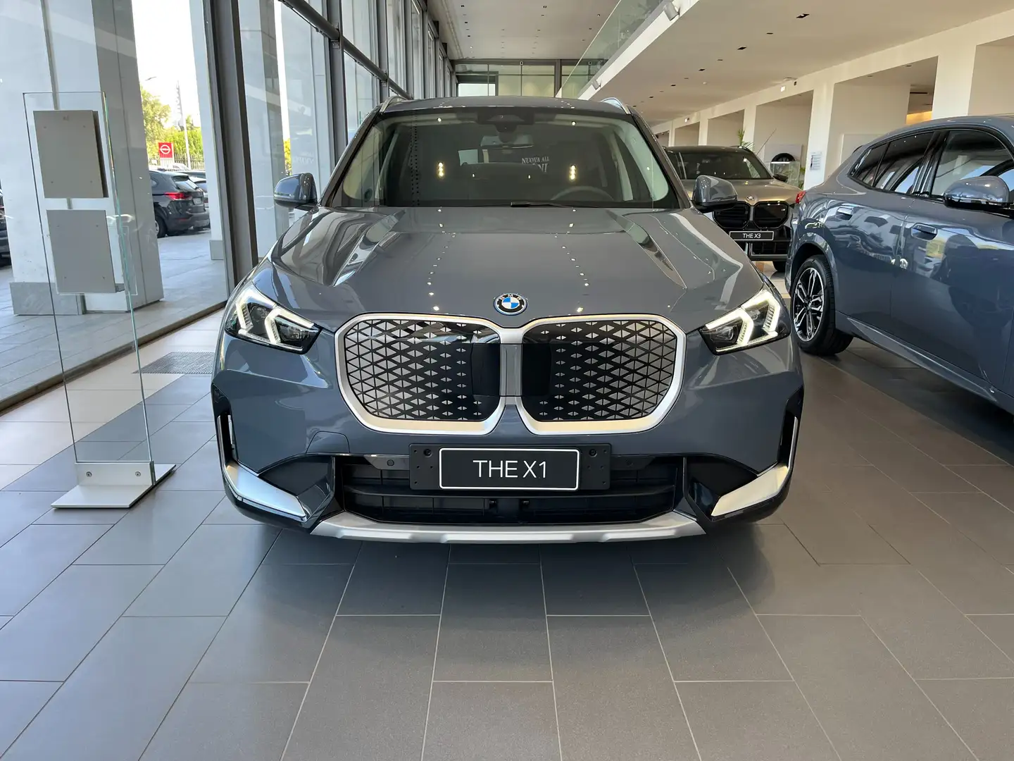 BMW iX1 BMW iX1 eDrive 20 X-Line Grigio - 2