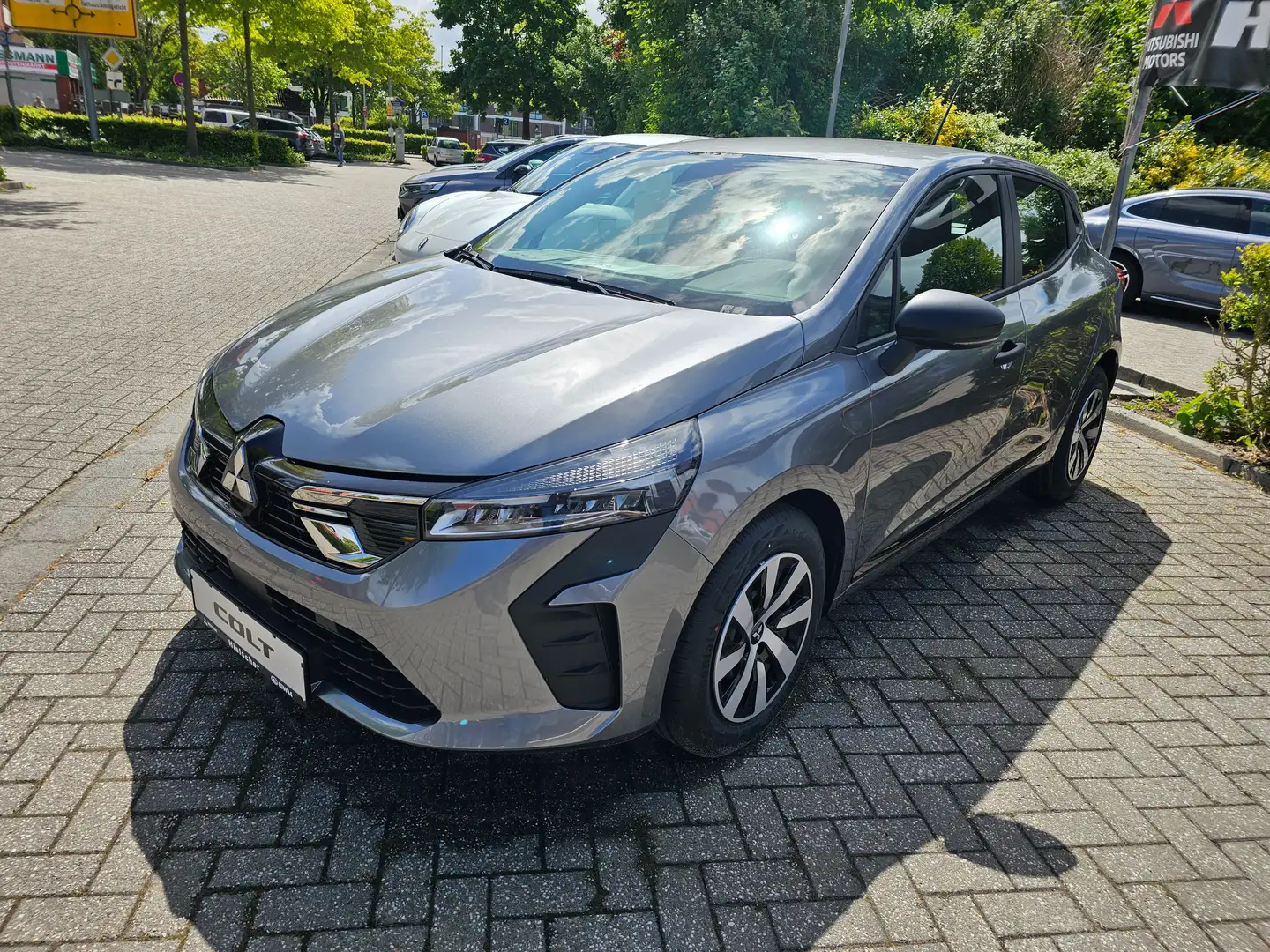Mitsubishi Colt BASIS 1.0 Benziner 5-Gang Gris - 1