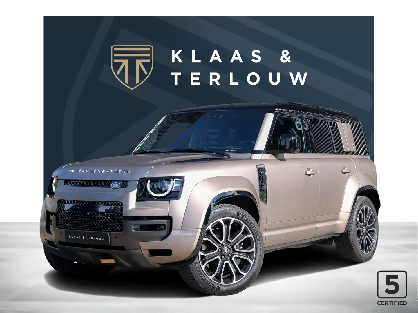 Land Rover Defender 110 4.4 P635 110 Octa / Panorama dak / Trekhaak / - 1