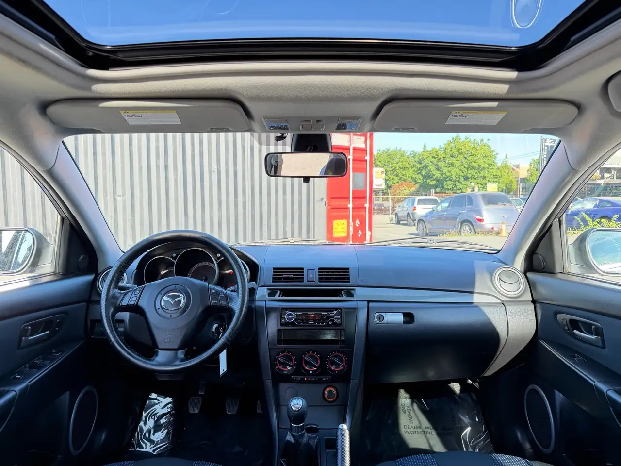 Mazda 3 снимка Mazda 3