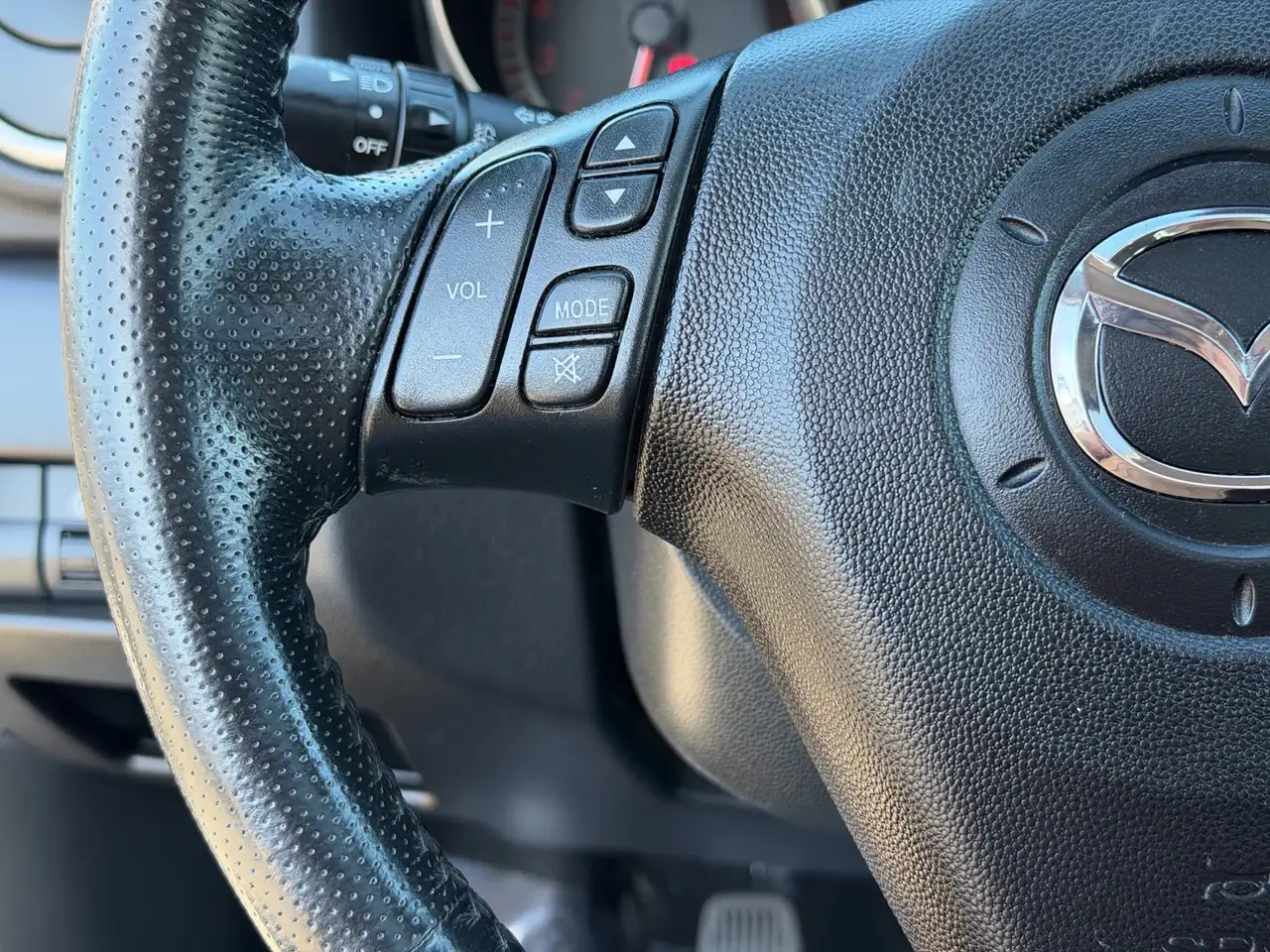 Mazda 3 снимка Mazda 3