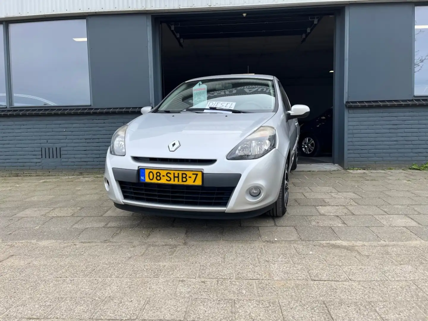 Renault Clio 1.5 DCI COLLECTION Gris - 2