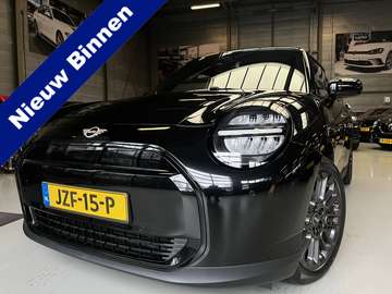 Mini Essential XS 40.7 kWh Nieuw Camera, Head-up d