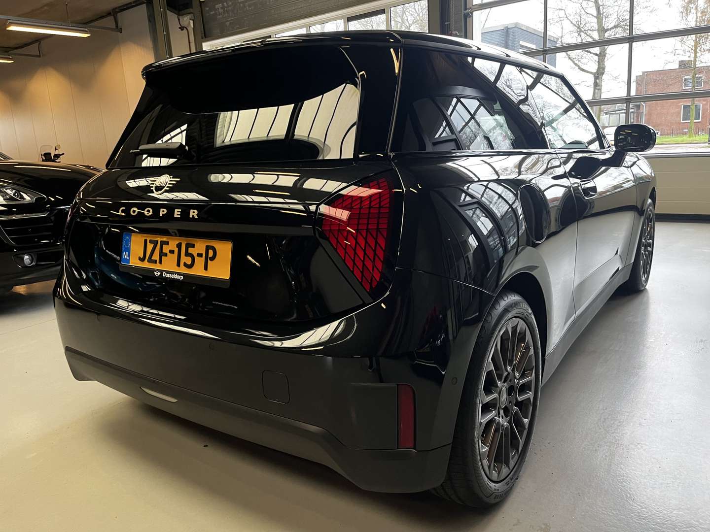 Mini Electric Essential Cooper E -  - Joinsteer - #5