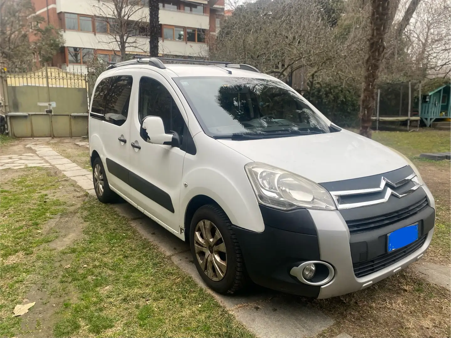 Citroen Berlingo 1.6 hdi Xtr 90cv fap Bianco - 1