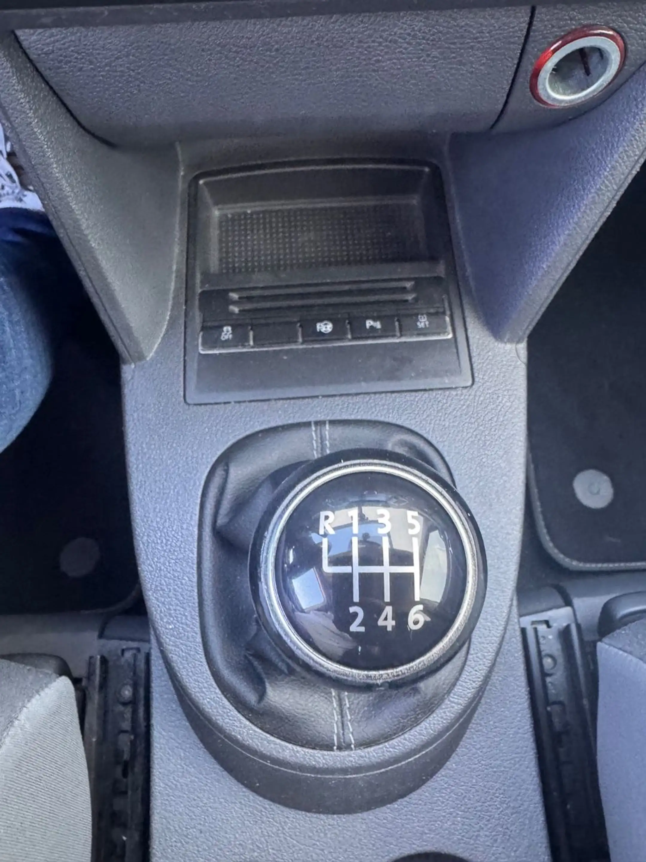 Volkswagen Touran 1,4TSI Style 1.HAND AHK NAVIGATION — photo 11