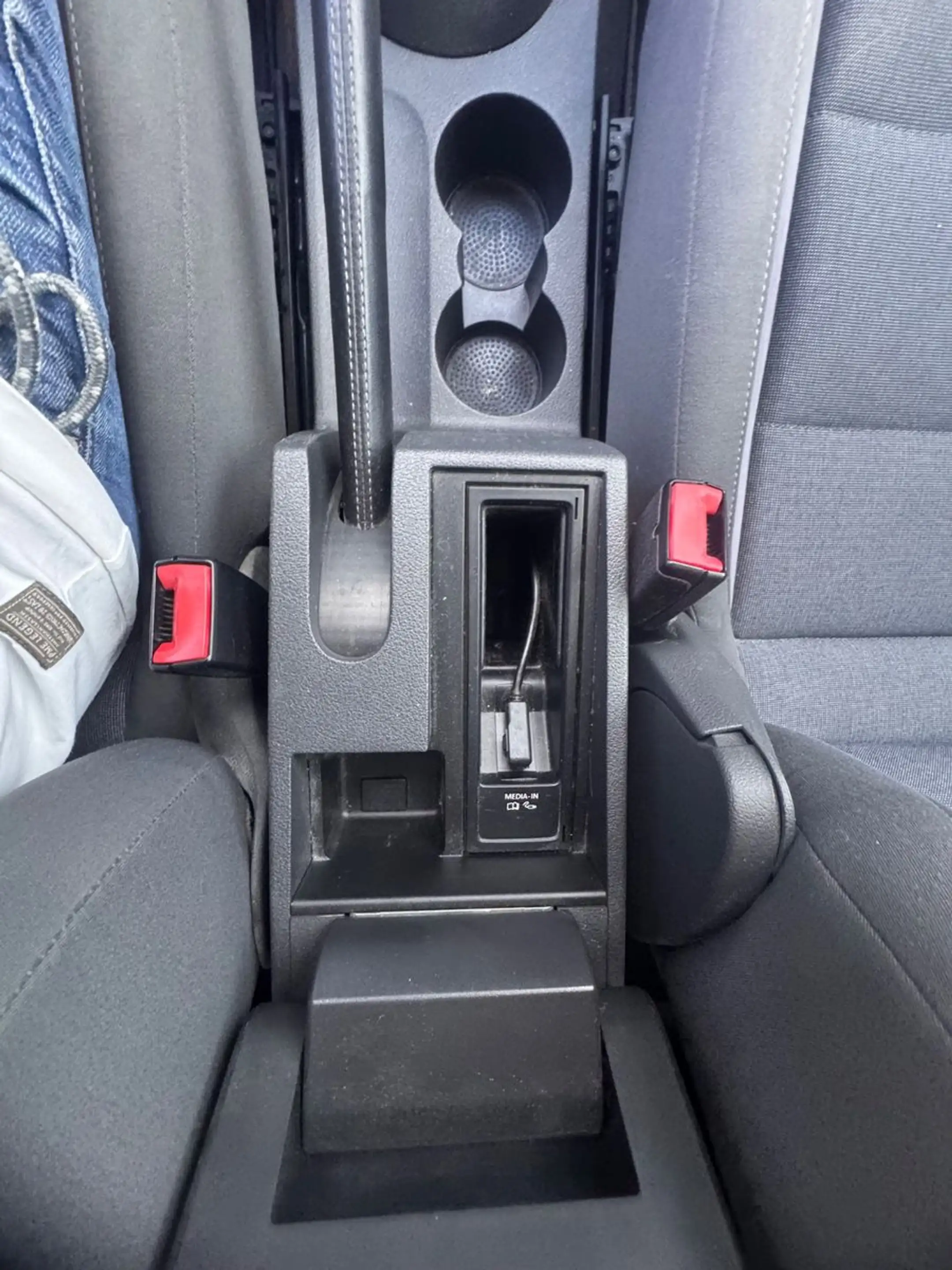 Volkswagen Touran 1,4TSI Style 1.HAND AHK NAVIGATION — photo 15