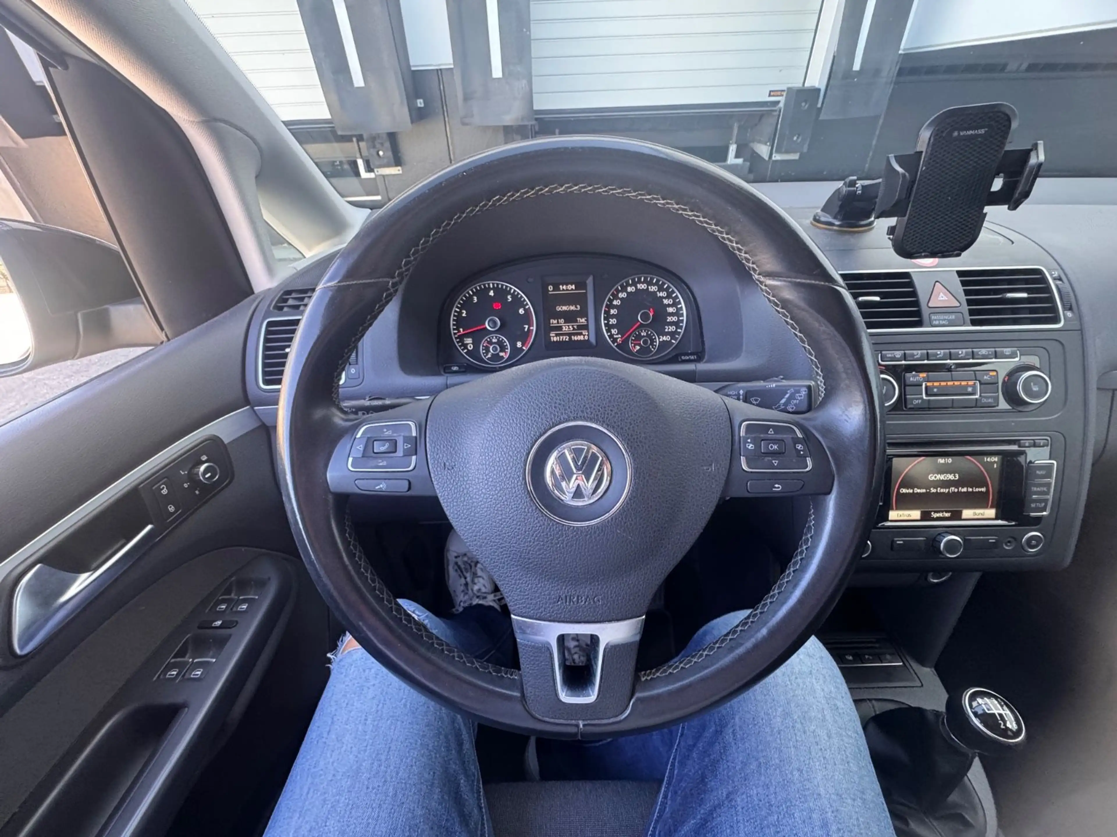 Volkswagen Touran 1,4TSI Style 1.HAND AHK NAVIGATION — photo 12