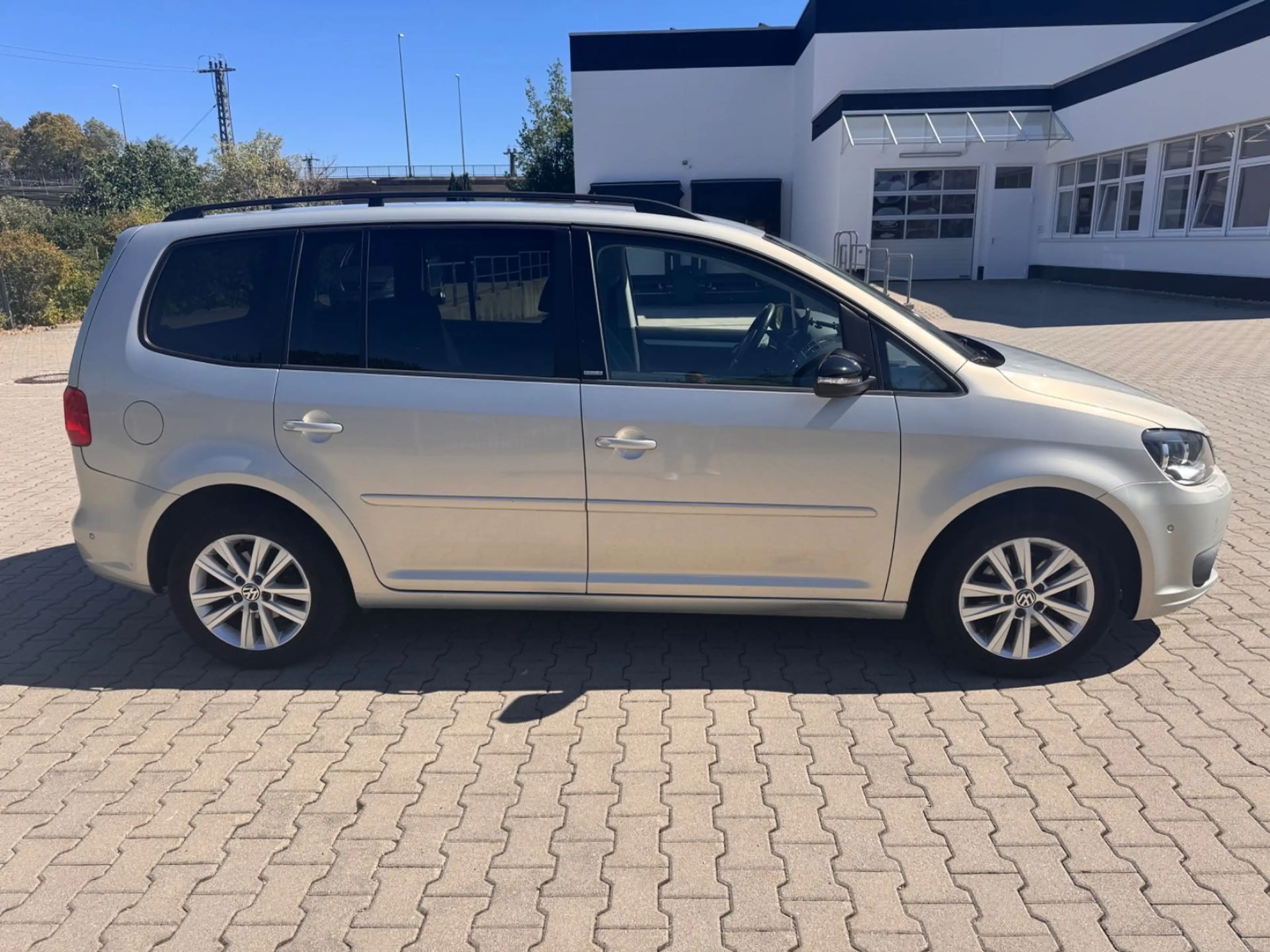 Volkswagen Touran 1,4TSI Style 1.HAND AHK NAVIGATION — photo 6