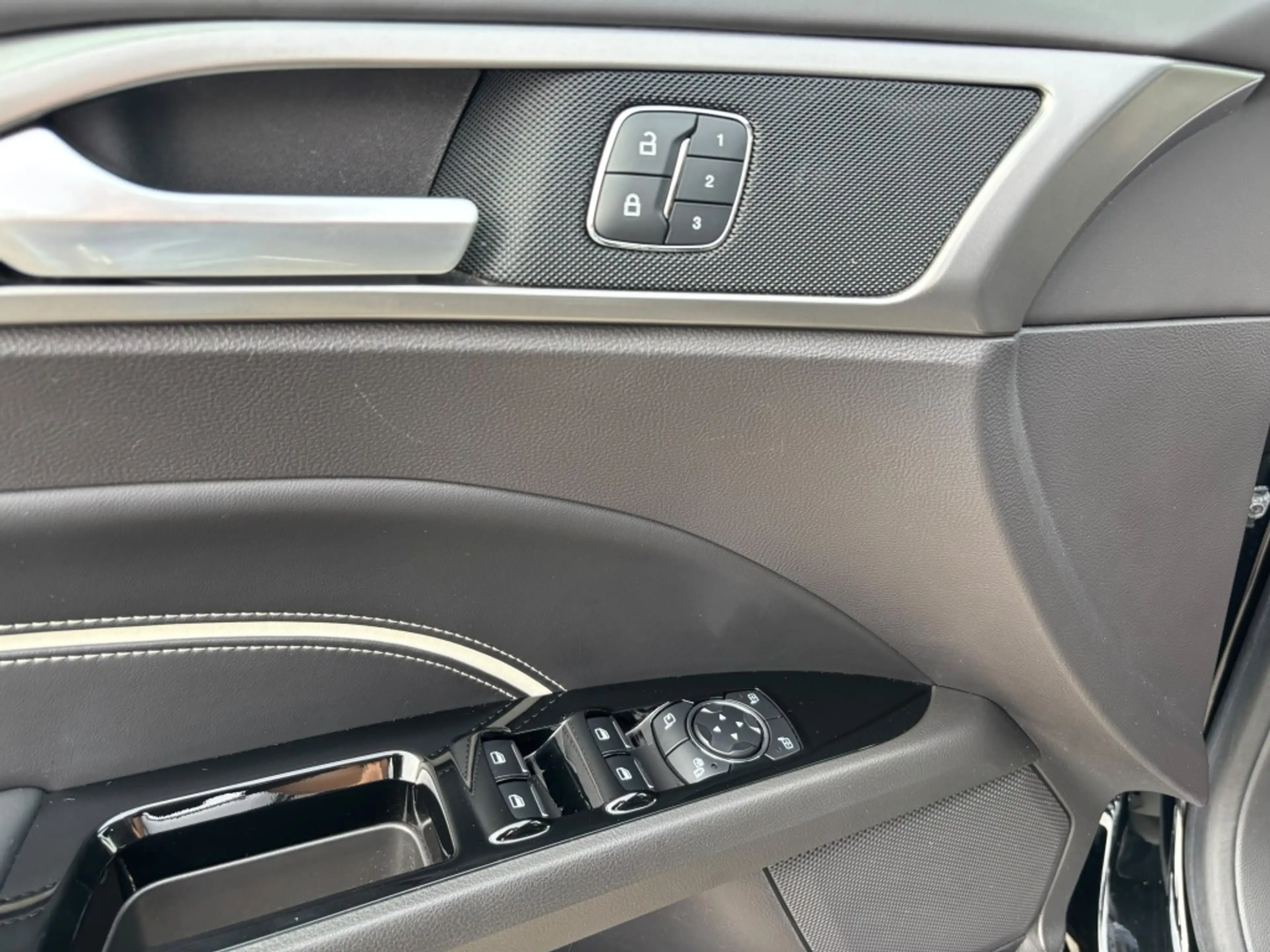Ford Mondeo Ford-cng-technik Wagon 2.0 IVCT HEV Vignale Adap. — photo 21