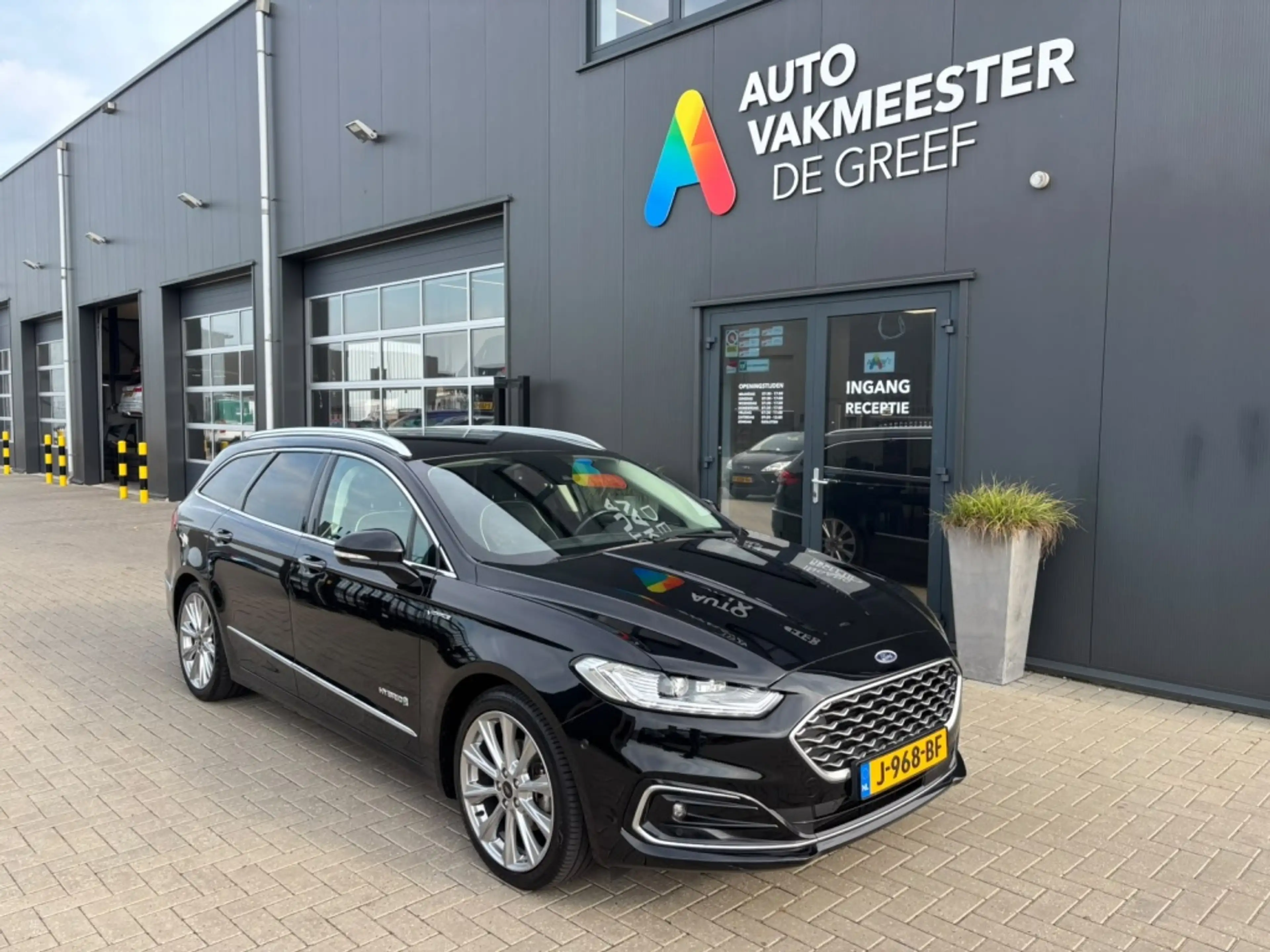 Ford Mondeo Ford-cng-technik Wagon 2.0 IVCT HEV Vignale Adap. — photo 3