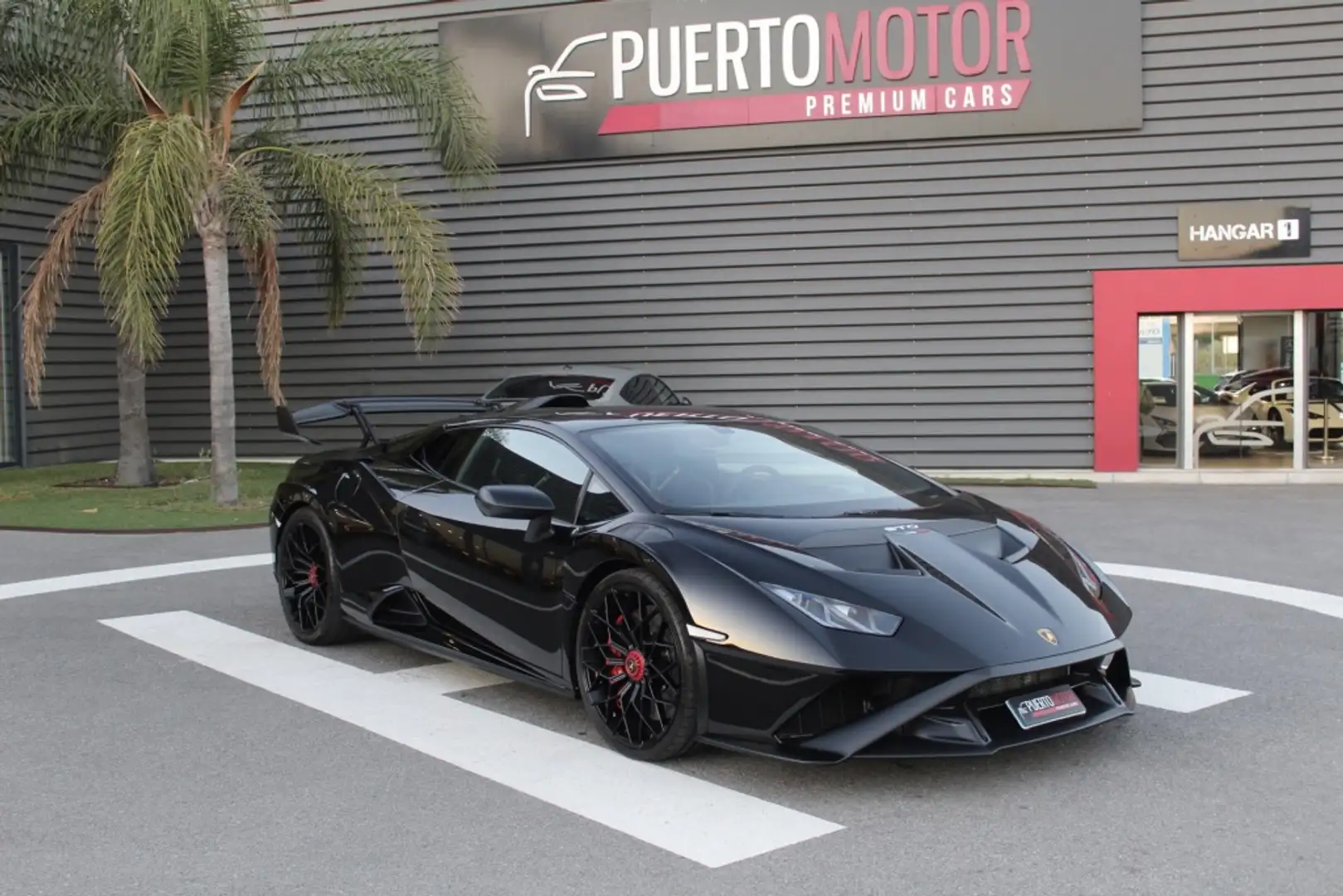 Lamborghini Huracán STO RWD Schwarz - 1