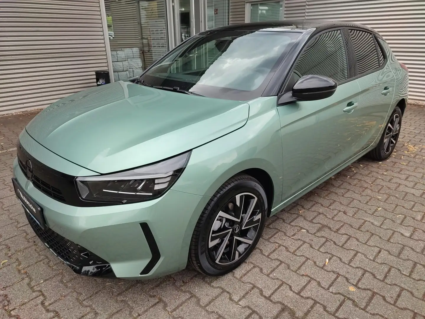 Opel Corsa YES 1,2 DirectInjektion Verde - 2