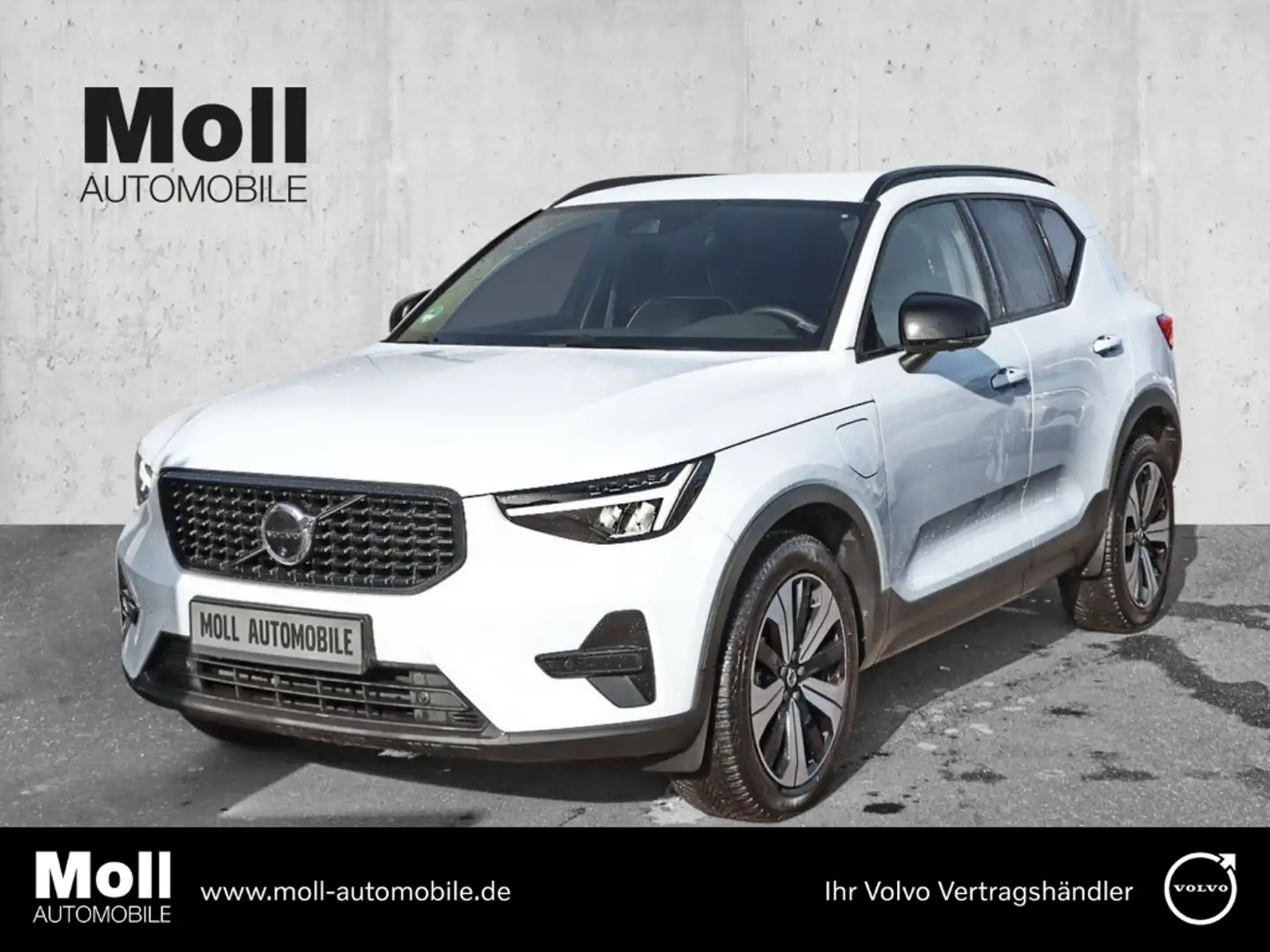 Volvo XC40 Plus Dark Recharge Plug-In Hybrid 2WD T5 Twin Engi Blau - 1