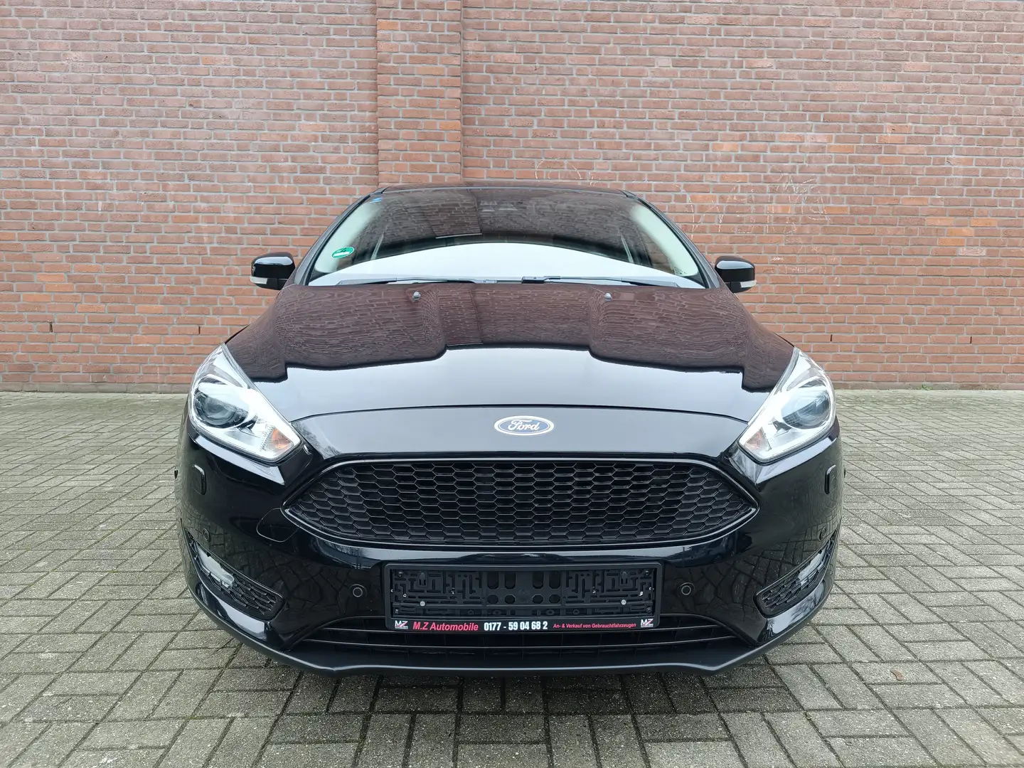 Ford Focus Titanium*150PS*8-fach Bereift*TÜV NEU Noir - 2