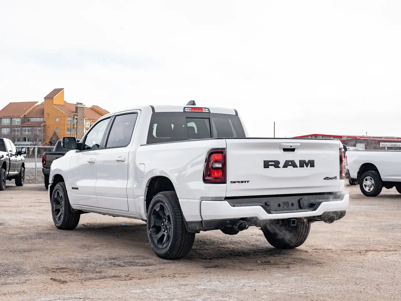 RAM 1500 снимка RAM 1500