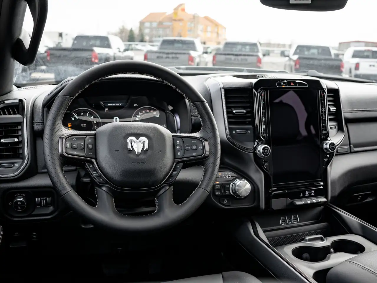 RAM 1500 снимка RAM 1500