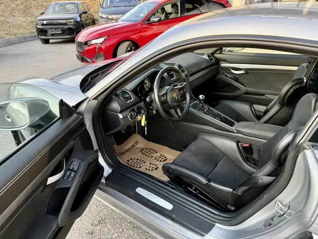 Porsche Cayman 718 Cayman GT4 Ansicht 9