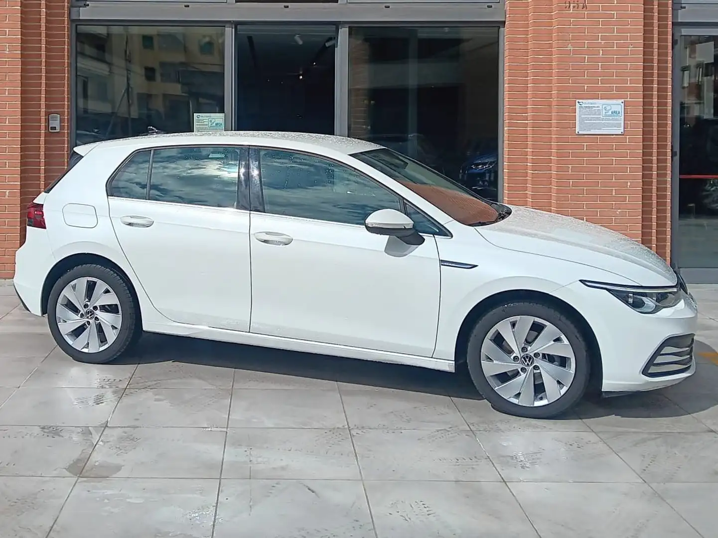 Volkswagen Golf Golf VIII 2.0 tdi Style 115cv Blanc - 1