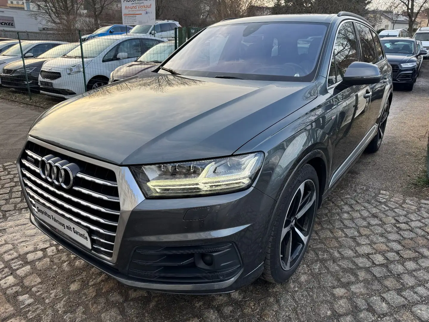 Audi Q7 3.0 TDI quattro S-Line Panorama ACC 7-Sitzer Grau - 1