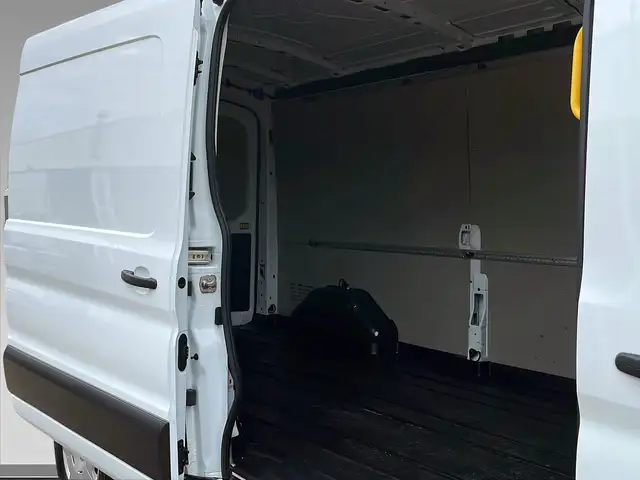 Ford Transit view 10