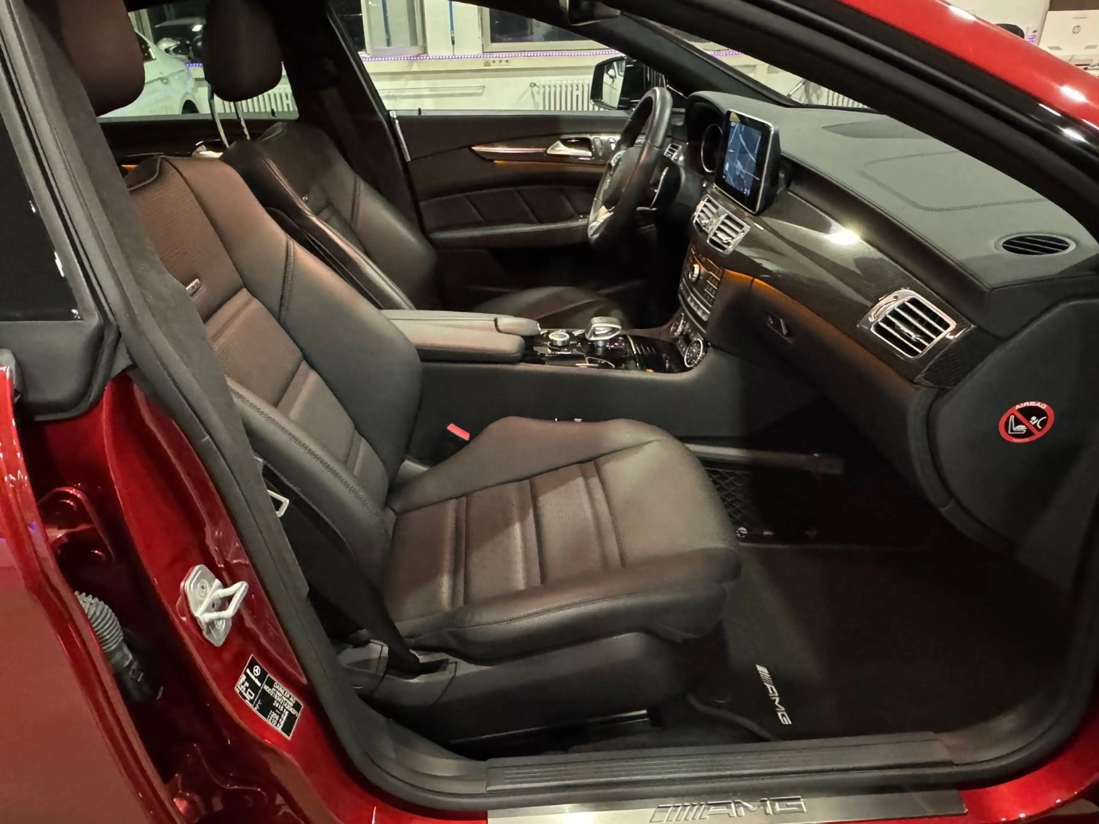 Mercedes-Benz CLS 63 AMG Mercedes-AMG CLS 63 4MATIC — photo 12