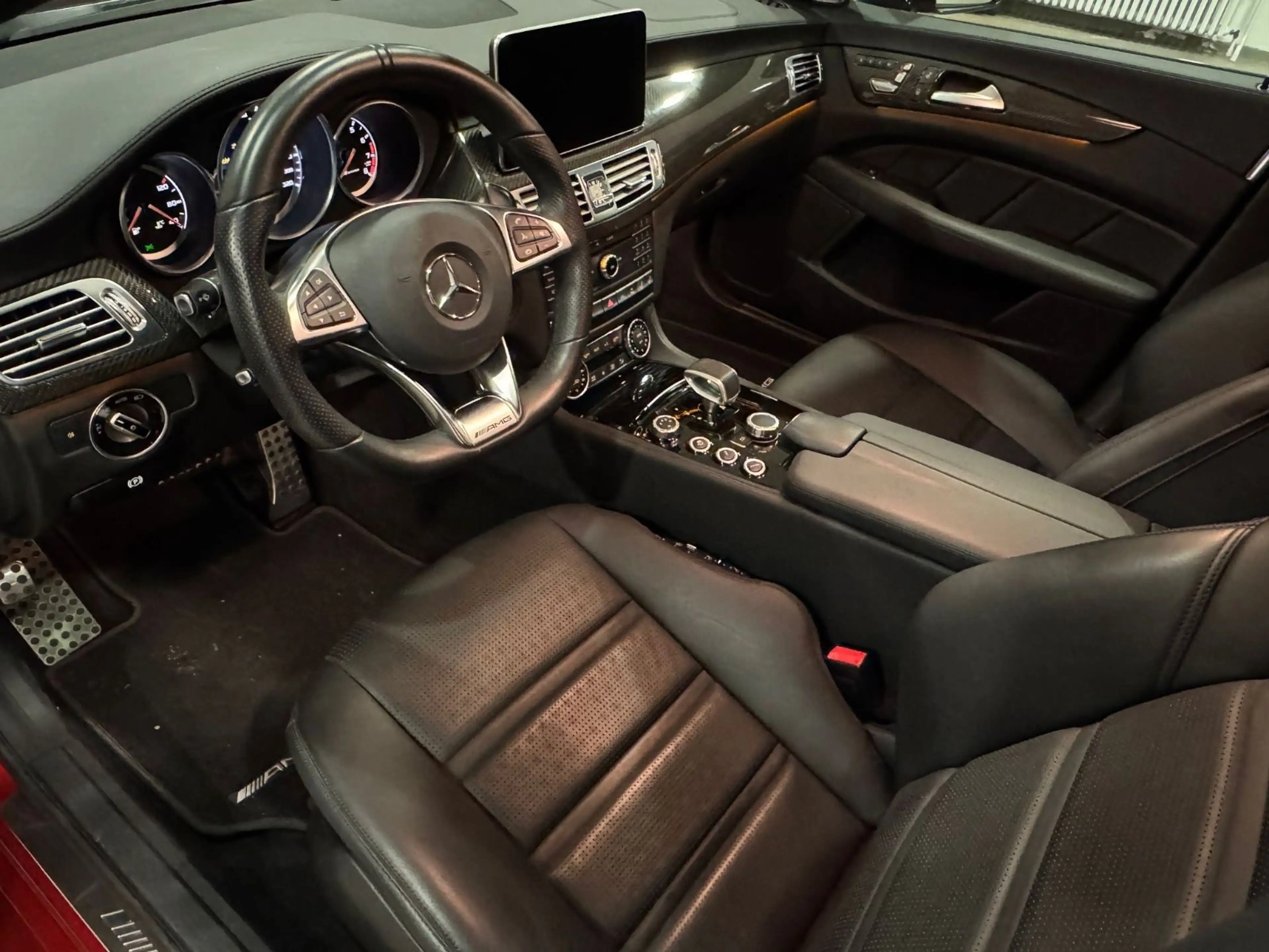 Mercedes-Benz CLS 63 AMG Mercedes-AMG CLS 63 4MATIC — photo 11