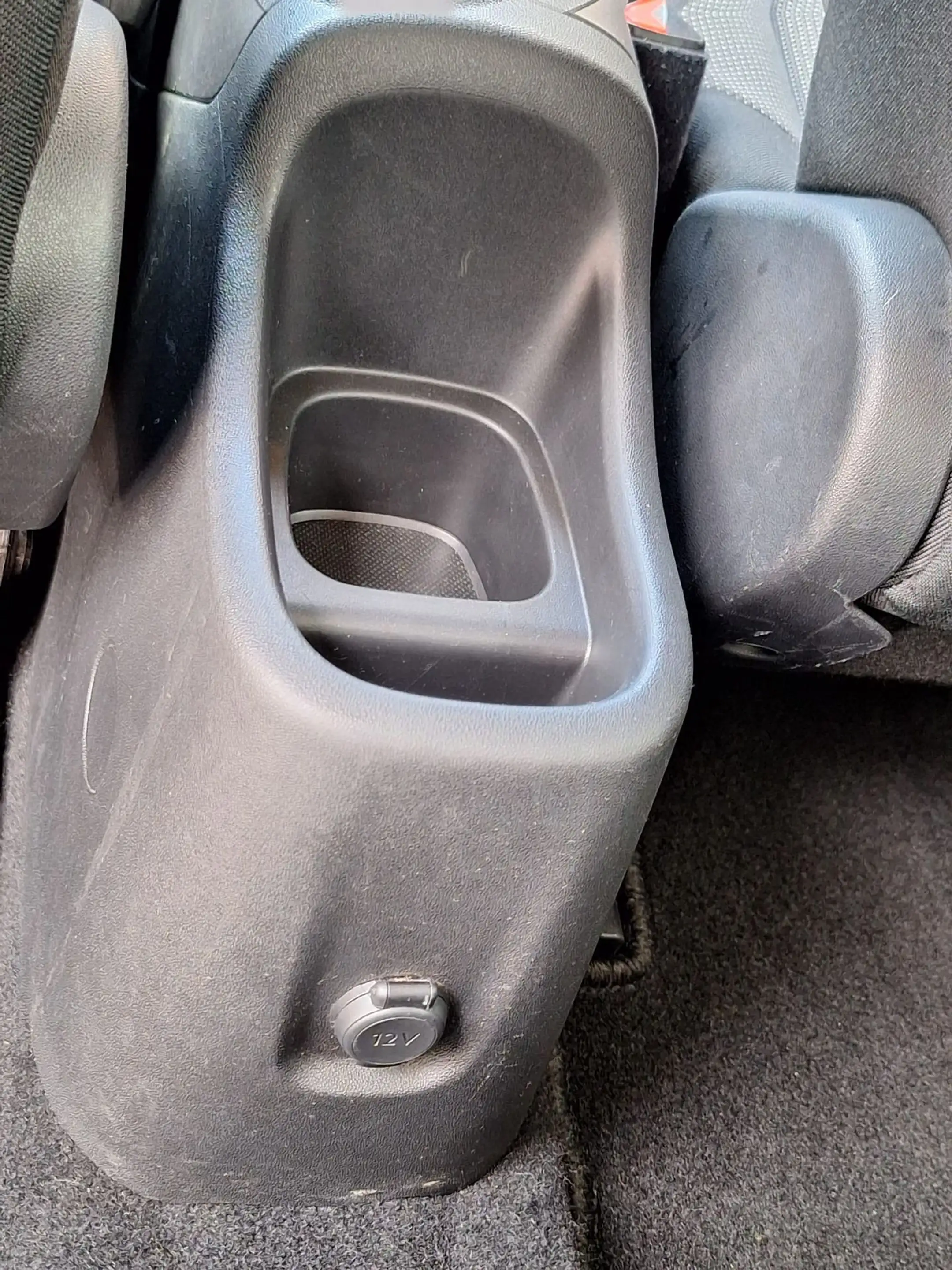 Citroen C3 Aircross 1.5 BlueHDi 100 S&S man6 Business GPS — photo 26
