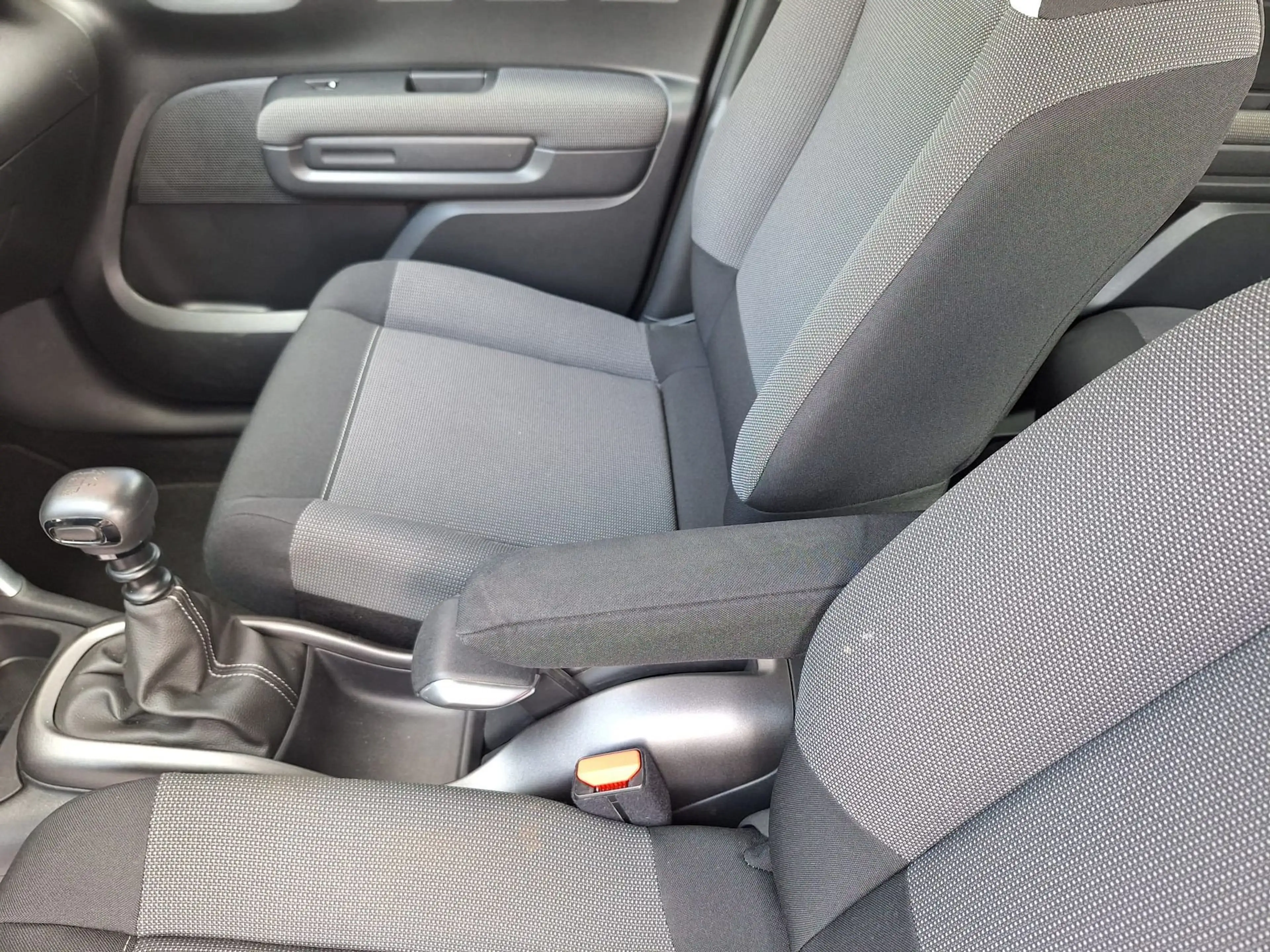 Citroen C3 Aircross 1.5 BlueHDi 100 S&S man6 Business GPS — photo 22