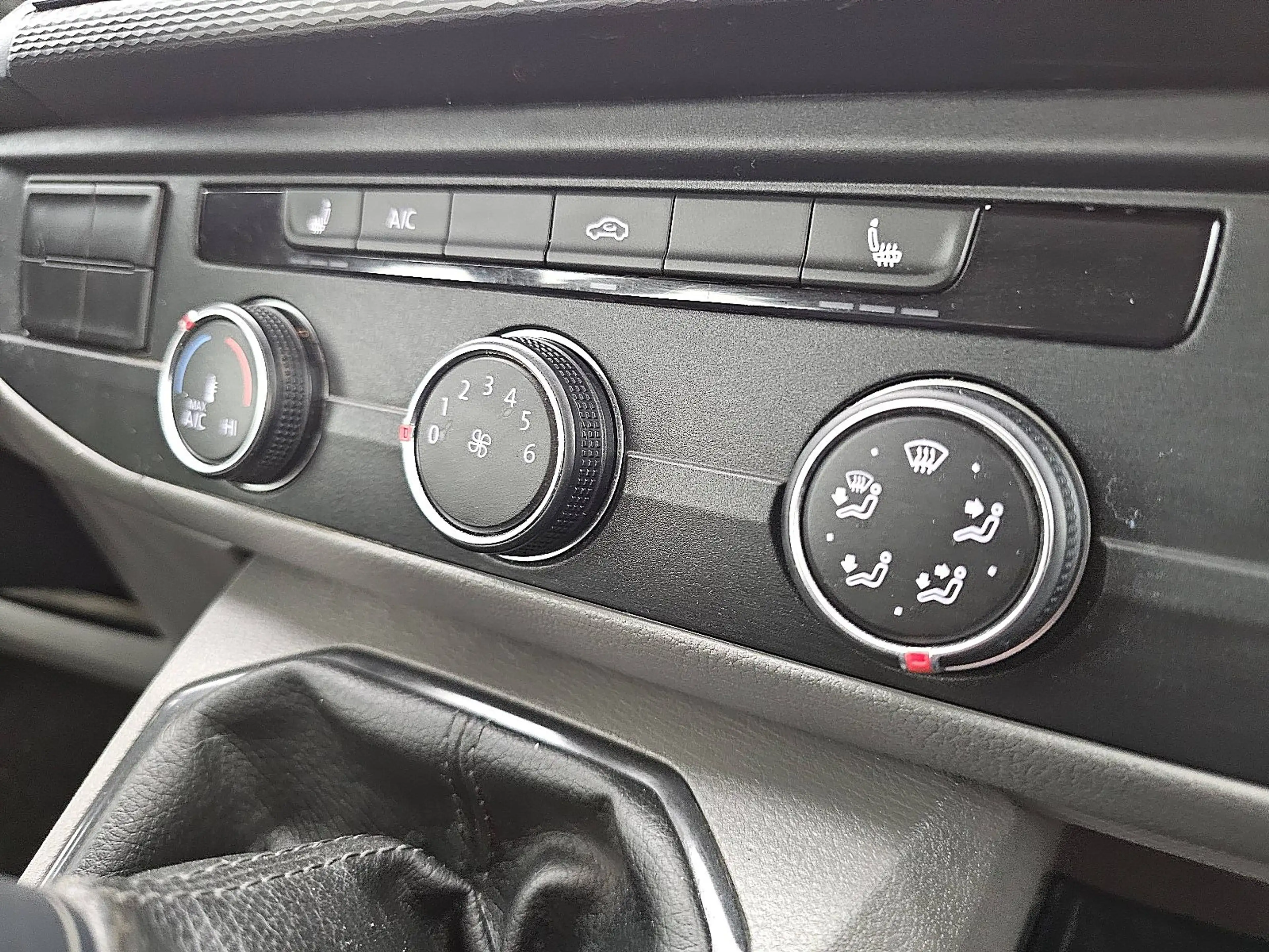Volkswagen Transporter 2.0 TDI L2 Dubbel Cabine AC! — photo 10