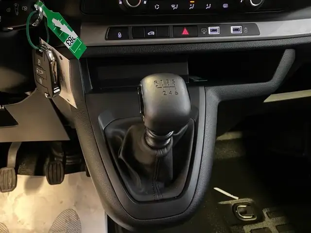 Peugeot Expert view 12